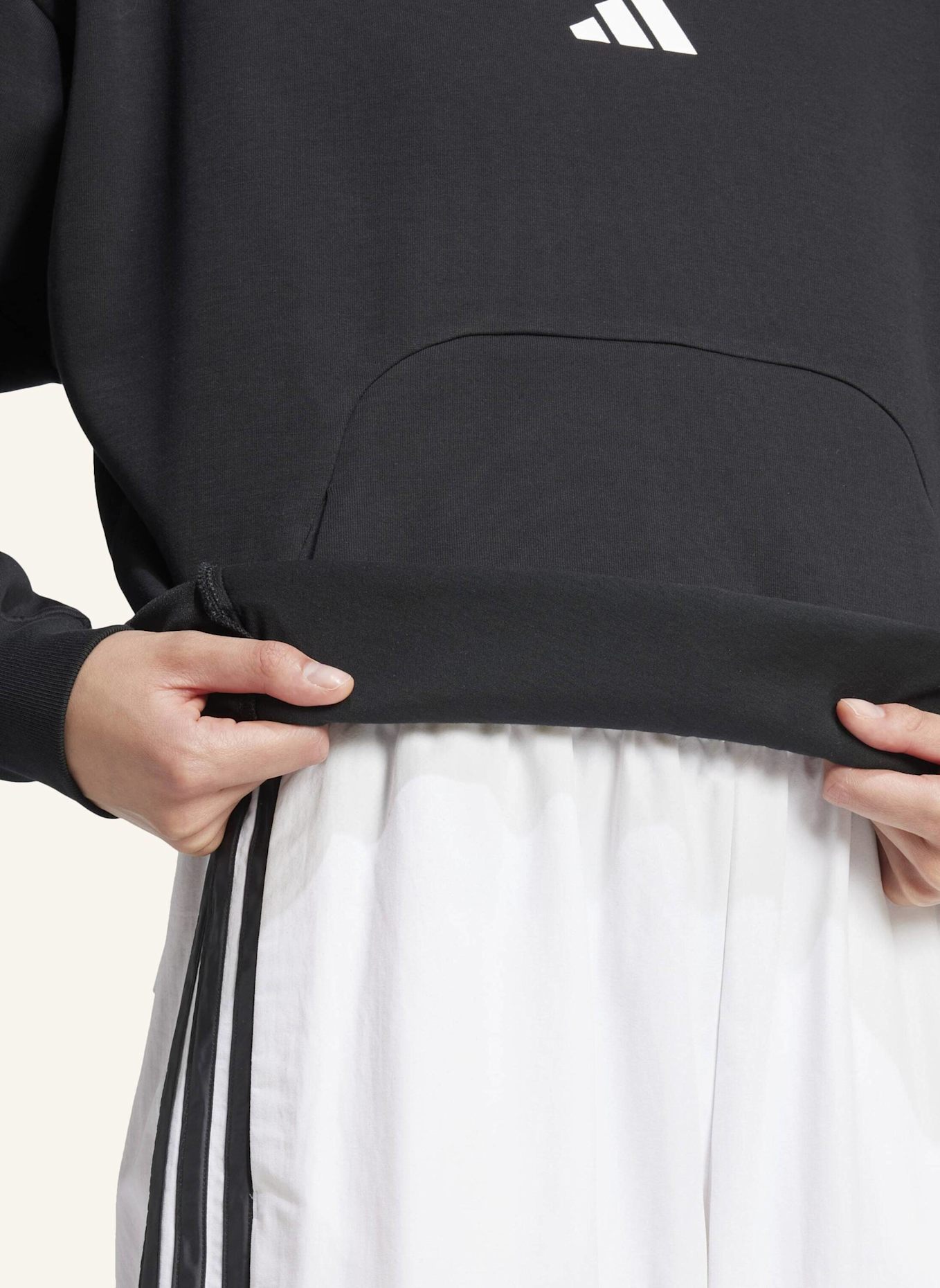 adidas FUTURE ICONS 3-STREIFEN HOODIE: SCHWARZ