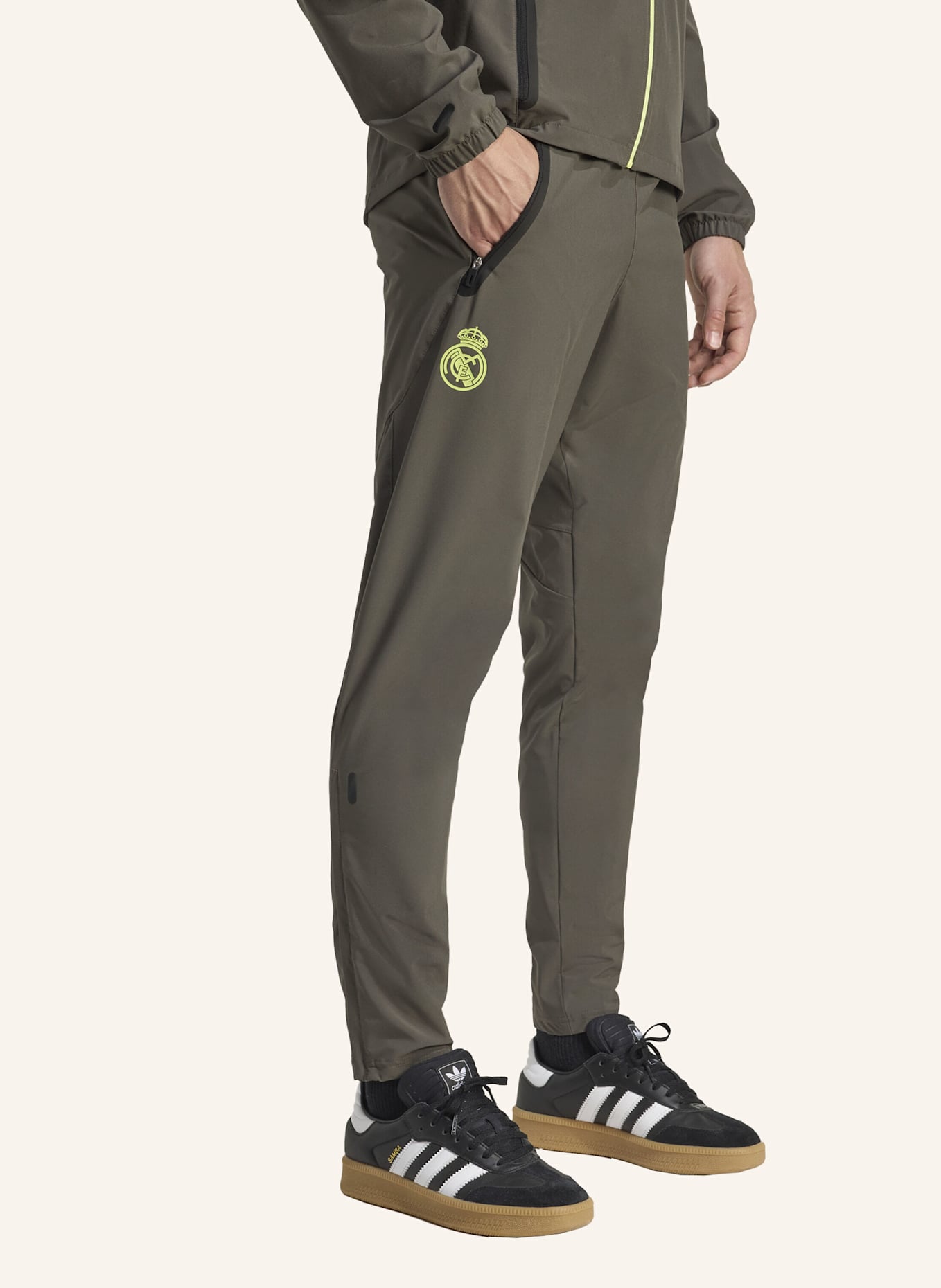 adidas REAL MADRID TIRO 25 COMPETITION VIS TECH TRAVEL HOSE: GRAU/ GELB