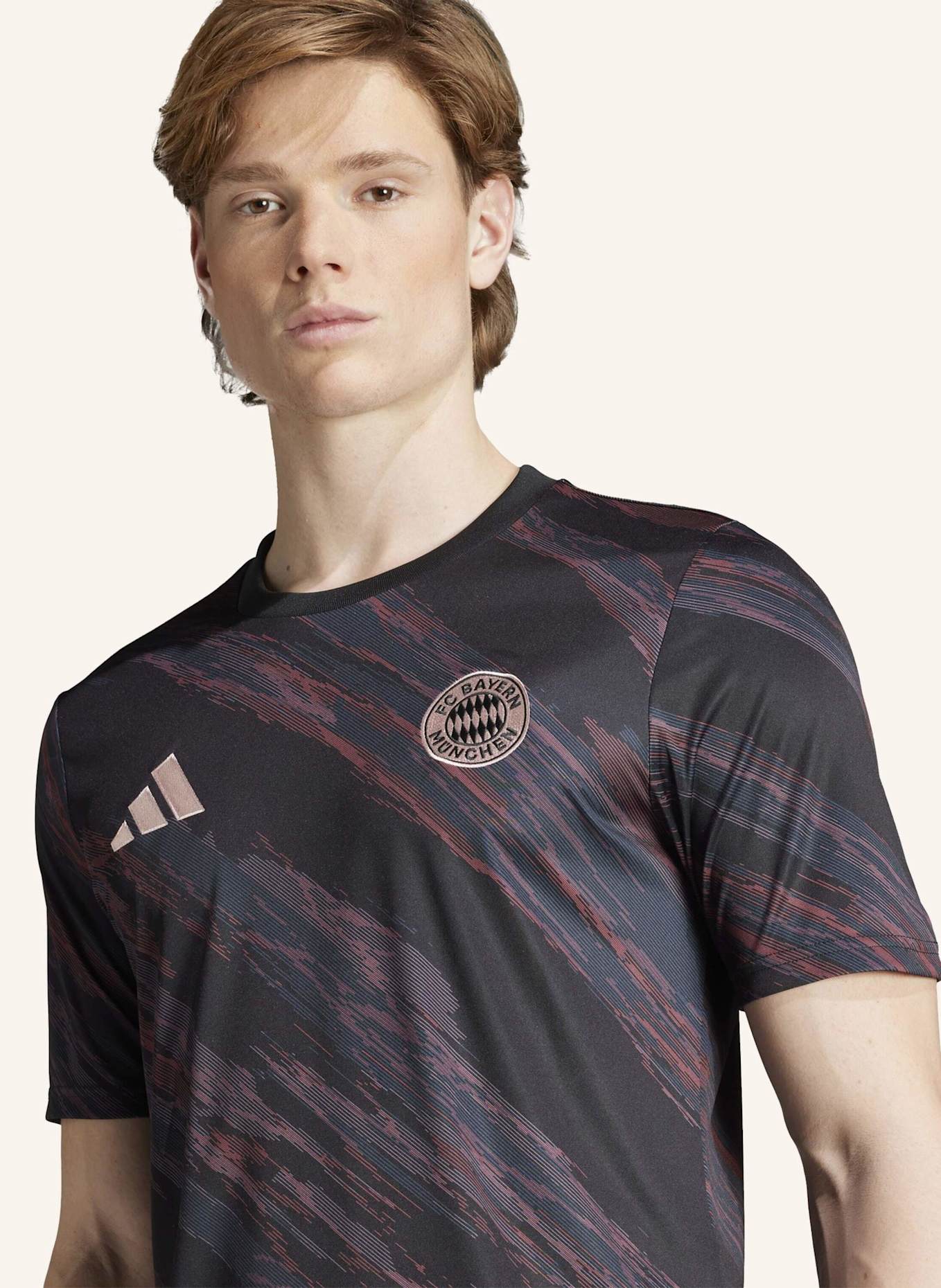 adidas FC BAYERN MÜNCHEN 25/26 PRE-MATCH SHIRT: SCHWARZ