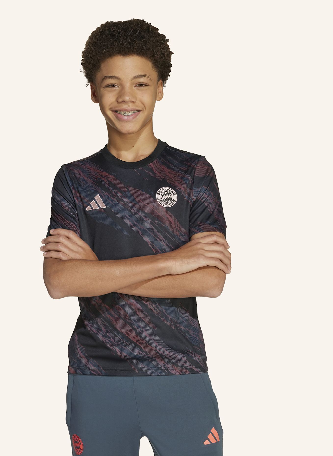 adidas FC BAYERN MÜNCHEN 25/26 KIDS PRE-MATCH SHIRT: SCHWARZ