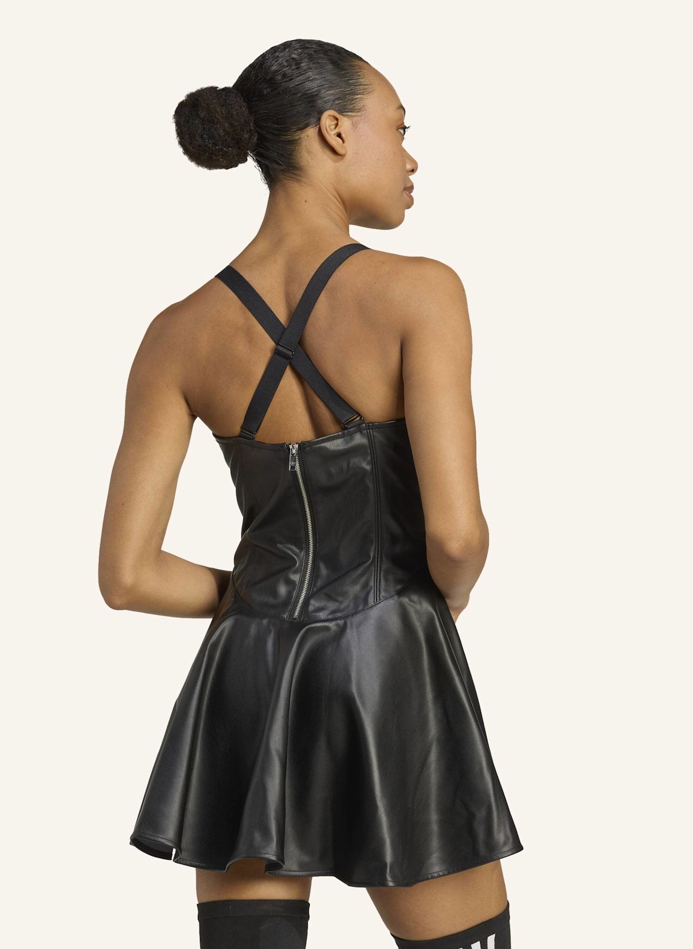 adidas Originals ADIDAS X JEREMY SCOTT KLEID AUS SYNTHETIKLEDER: SCHWARZ