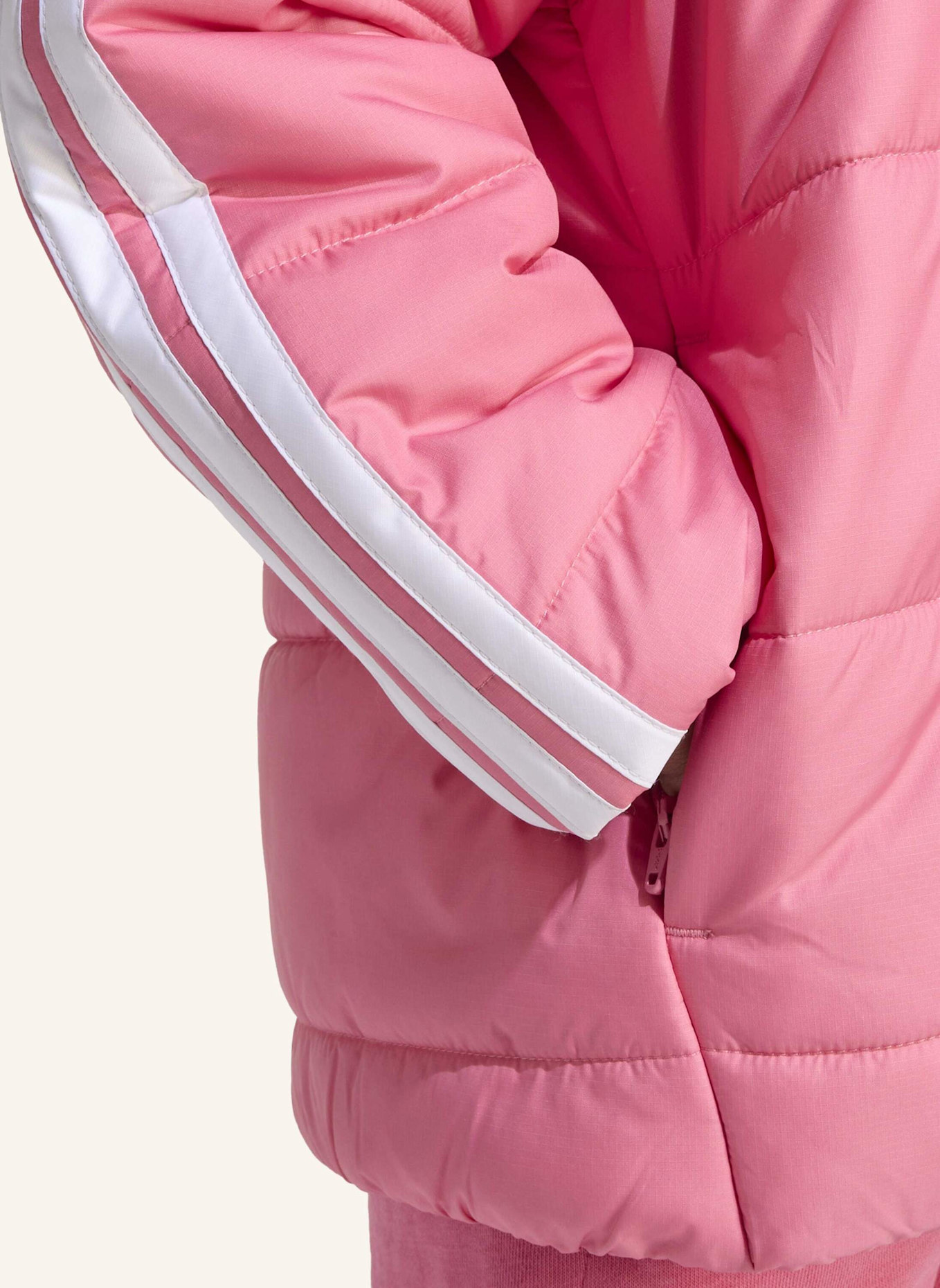 adidas ESSENTIALS 3-STREIFEN GEFÜTTERTE KINDERJACKE: ROSA/ WEISS