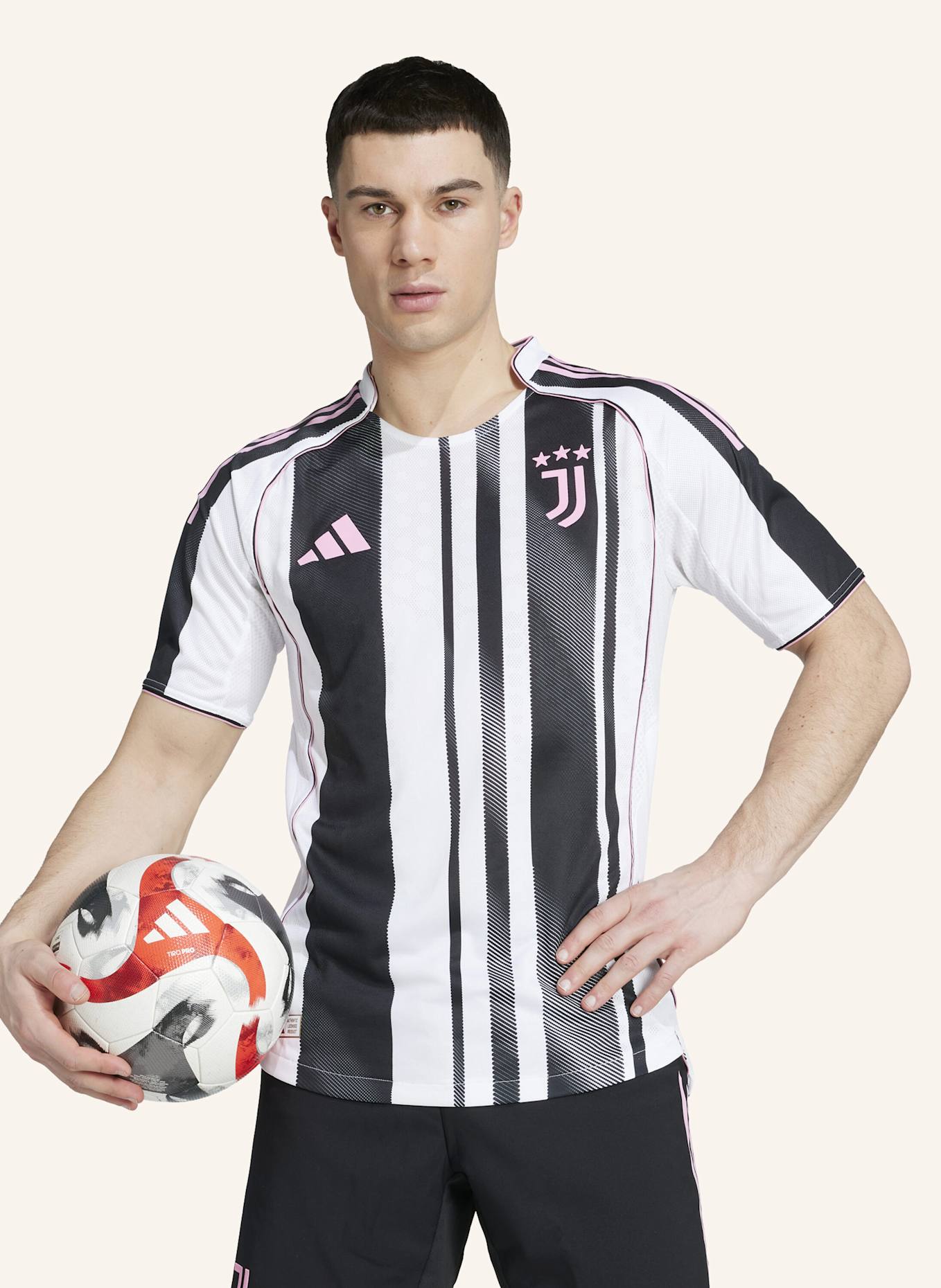 adidas JUVENTUS TURIN 25/26 HEIMTRIKOT AUTHENTIC: WEISS/ SCHWARZ