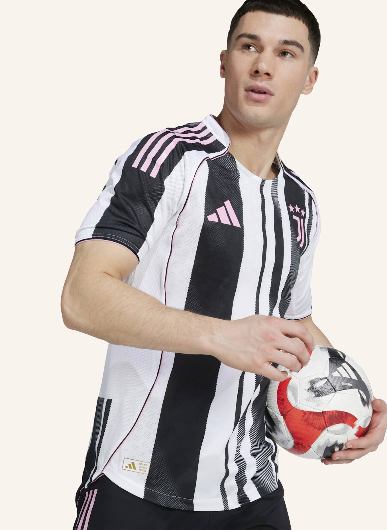adidas JUVENTUS TURIN 25/26 HEIMTRIKOT AUTHENTIC: WEISS/ SCHWARZ