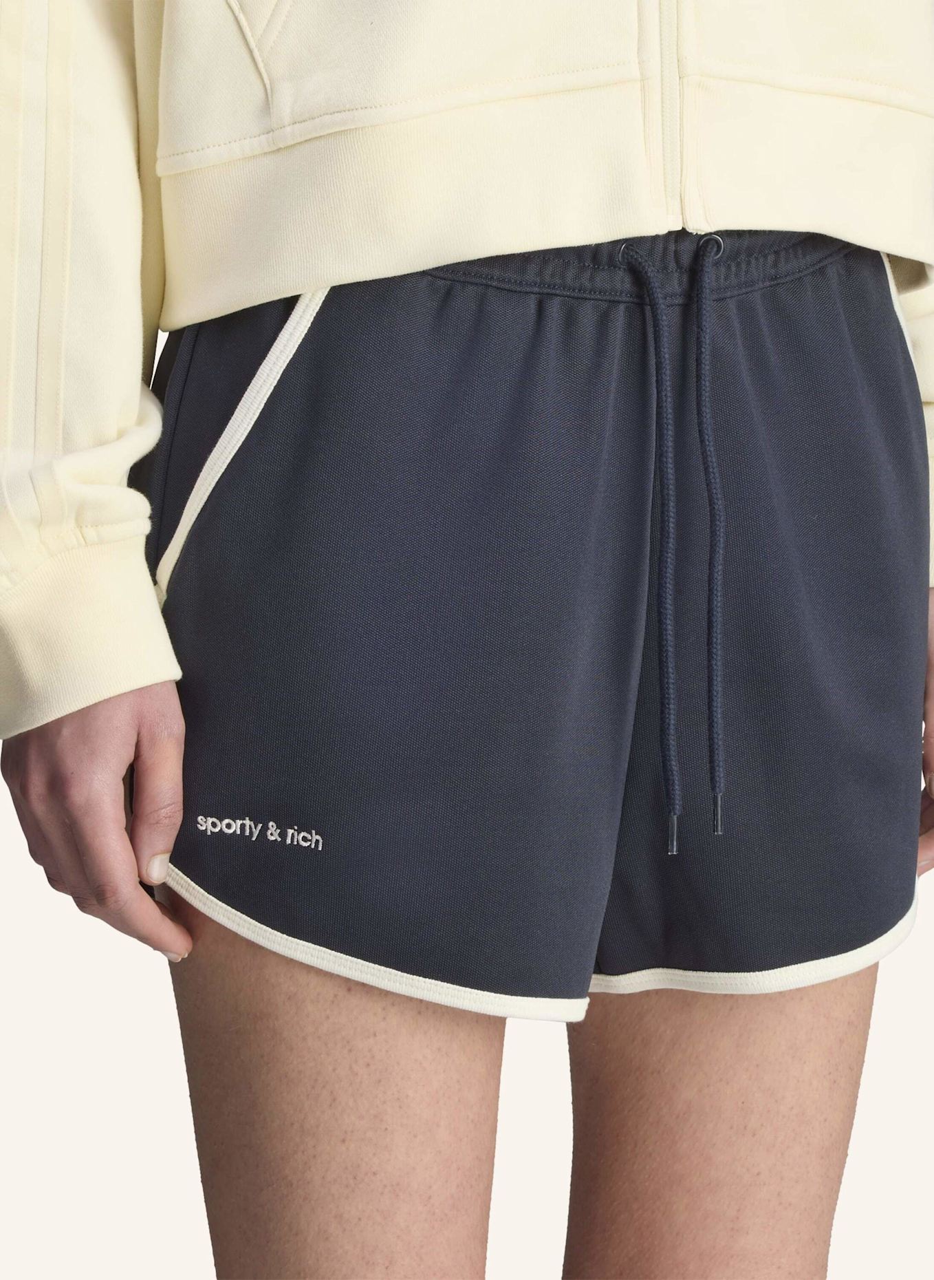 adidas Originals SPORTY & RICH SHORTS: BLAU