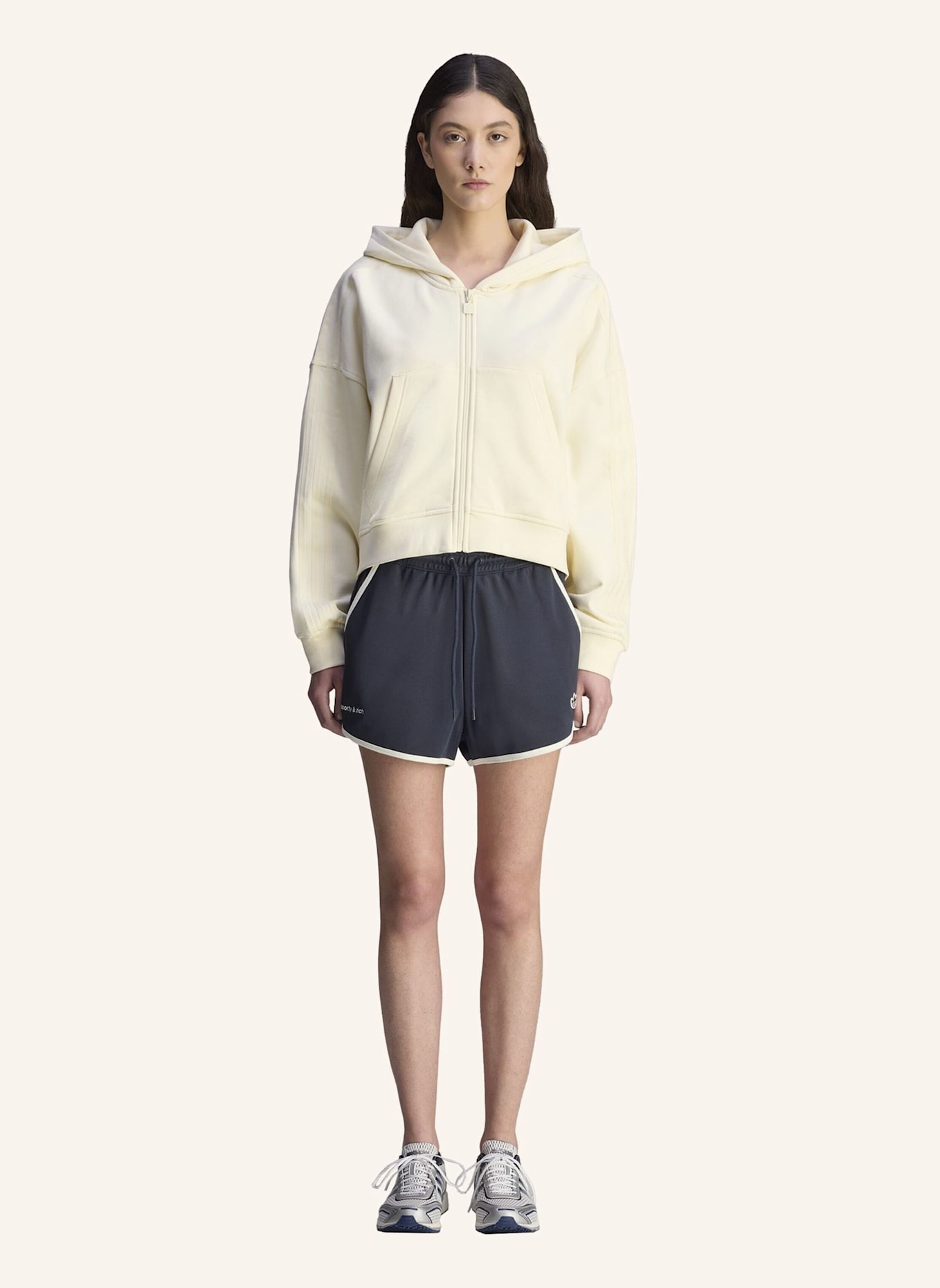 adidas Originals SPORTY & RICH SHORTS: BLAU