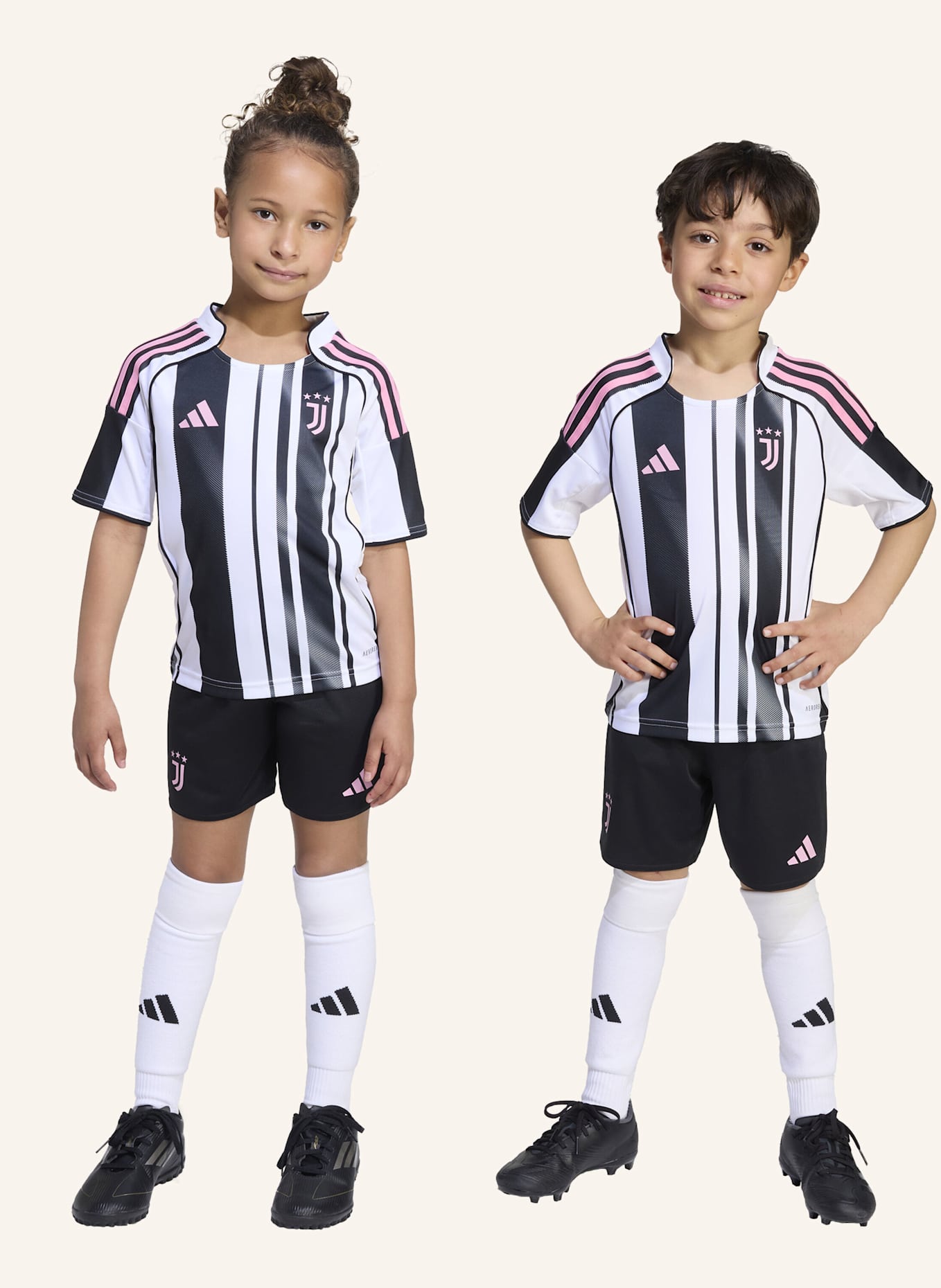 adidas JUVENTUS TURIN 25/26 KIDS MINI-HEIMAUSRÜSTUNG: WEISS/ SCHWARZ