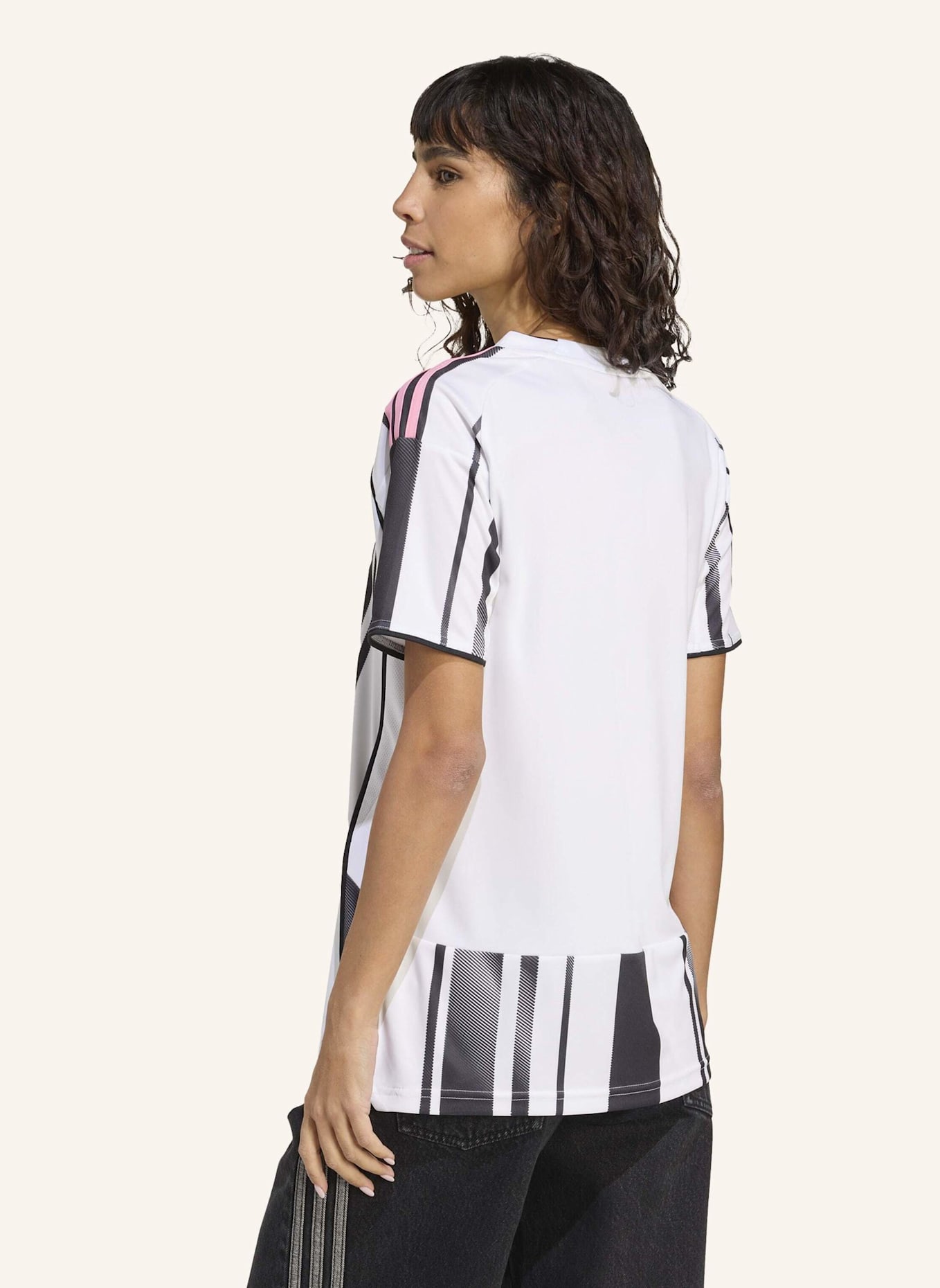 adidas JUVENTUS TURIN 25/26 HEIMTRIKOT: WEISS/ SCHWARZ