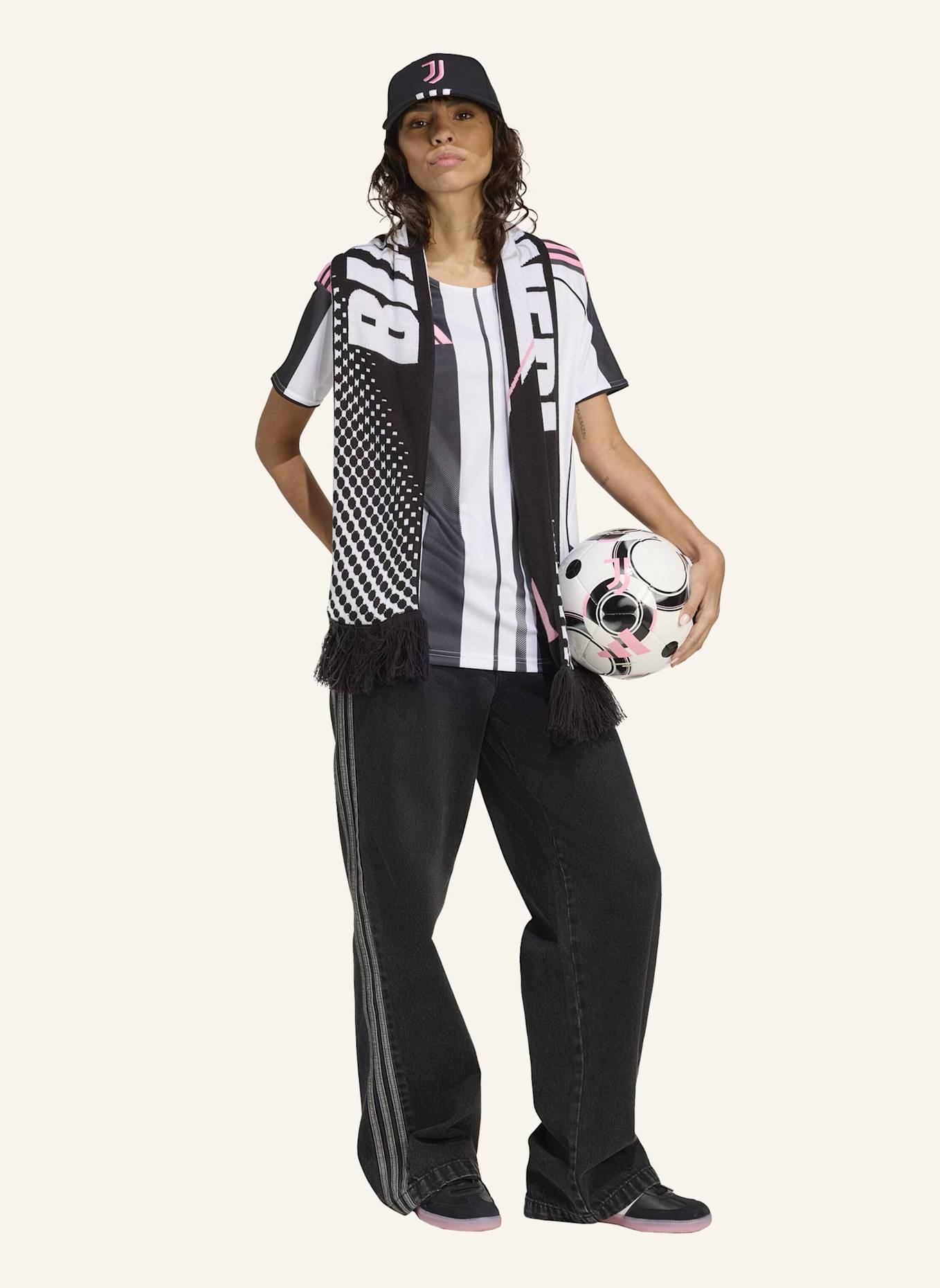adidas JUVENTUS TURIN 25/26 HEIMTRIKOT: WEISS/ SCHWARZ
