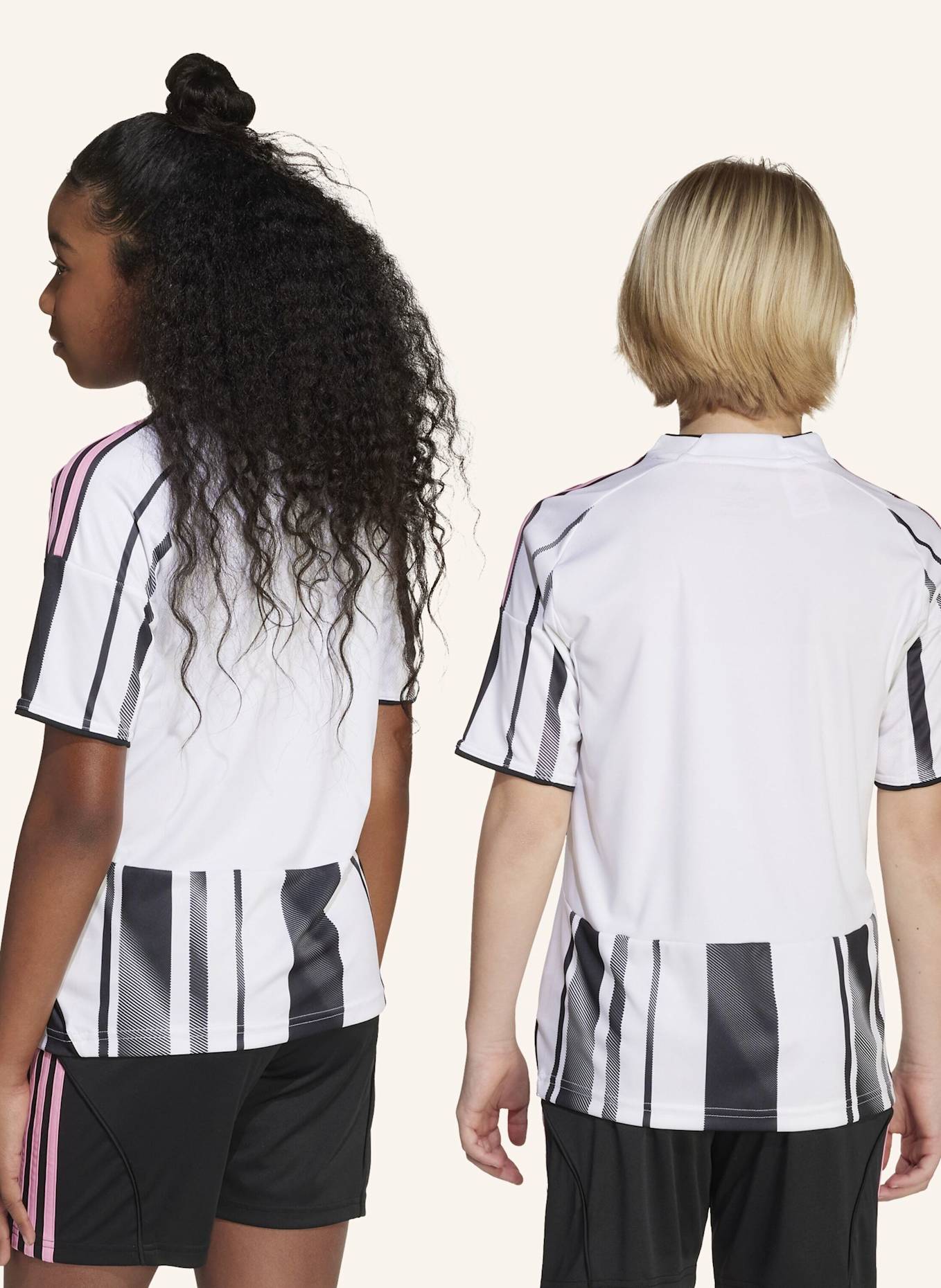 adidas JUVENTUS TURIN 25/26 KIDS HEIMTRIKOT: WEISS/ SCHWARZ