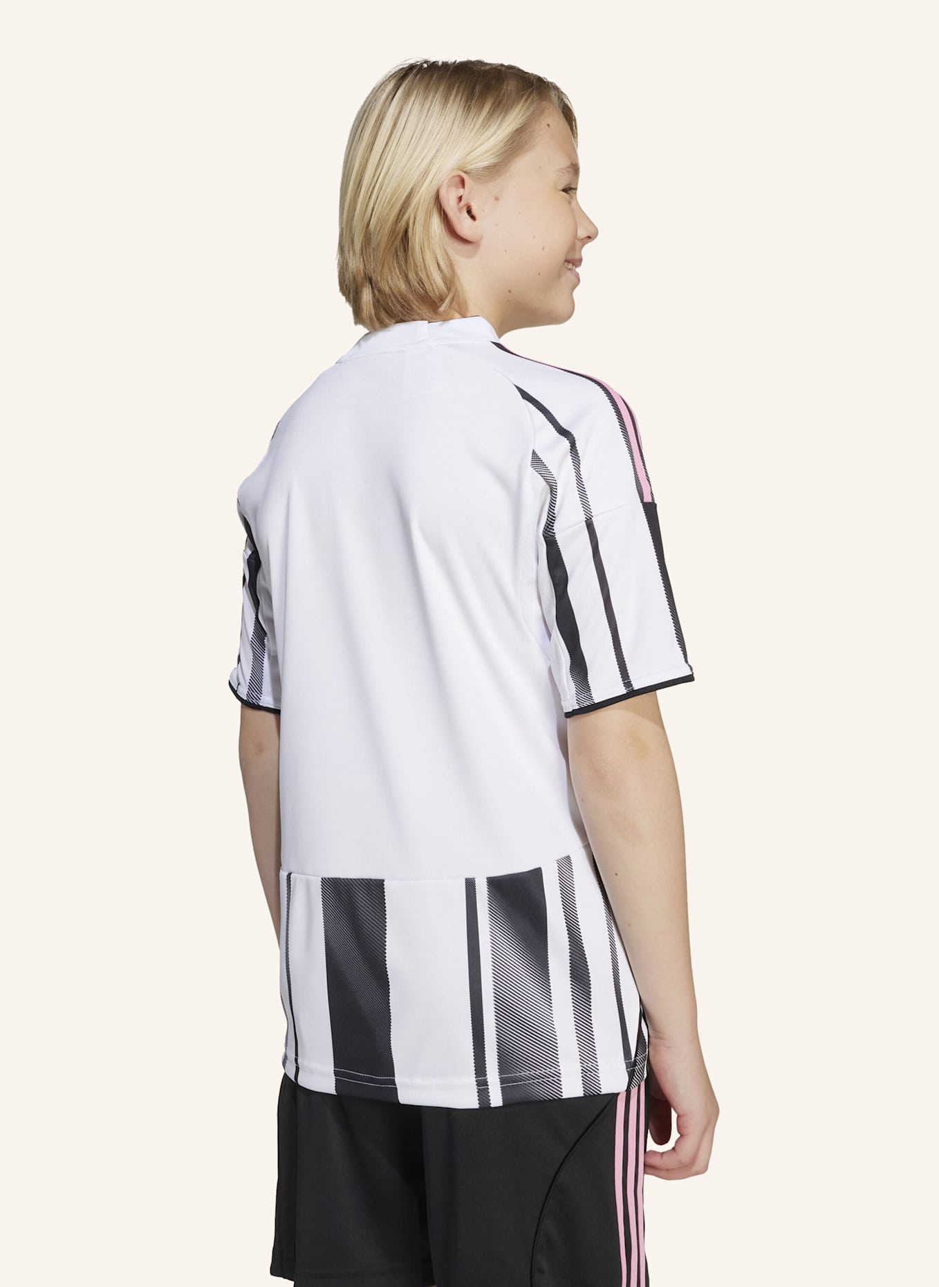 adidas JUVENTUS TURIN 25/26 KIDS HEIMTRIKOT: WEISS/ SCHWARZ