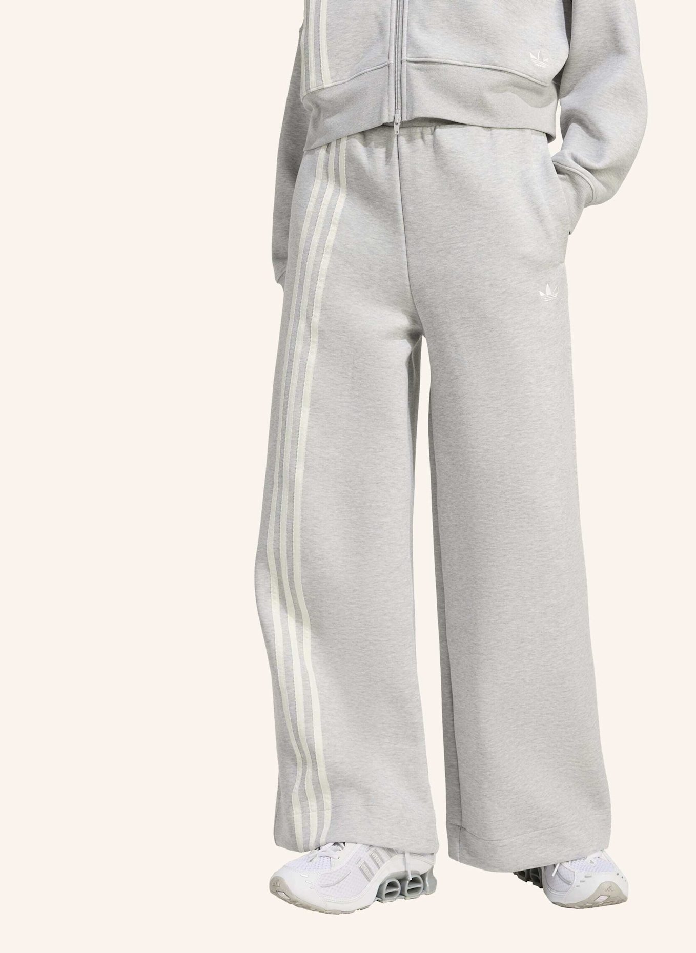 adidas Originals OFF PLACED 3-STREIFEN WEITE HOSE: GRAU