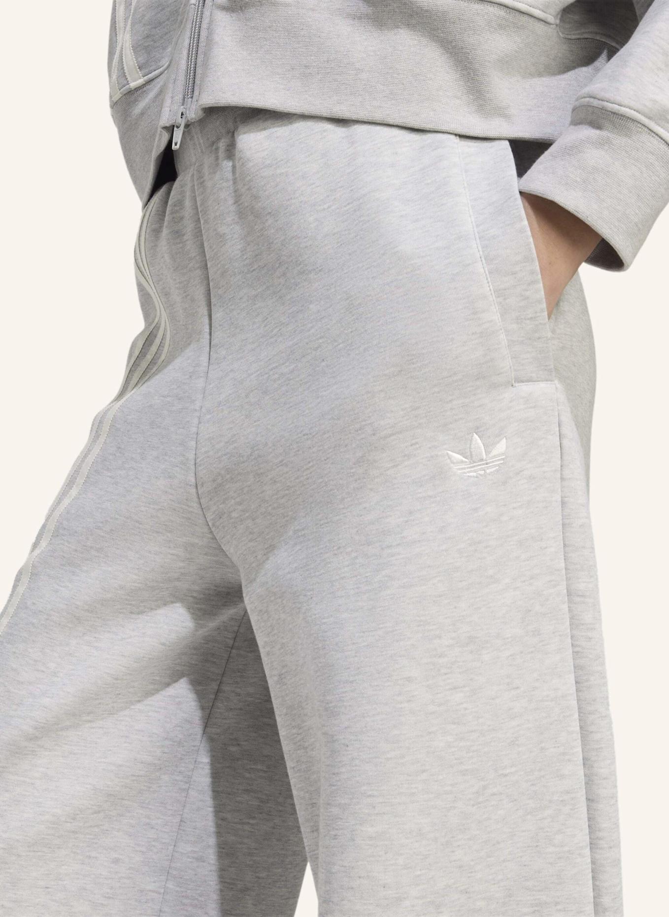 adidas Originals OFF PLACED 3-STREIFEN WEITE HOSE: GRAU
