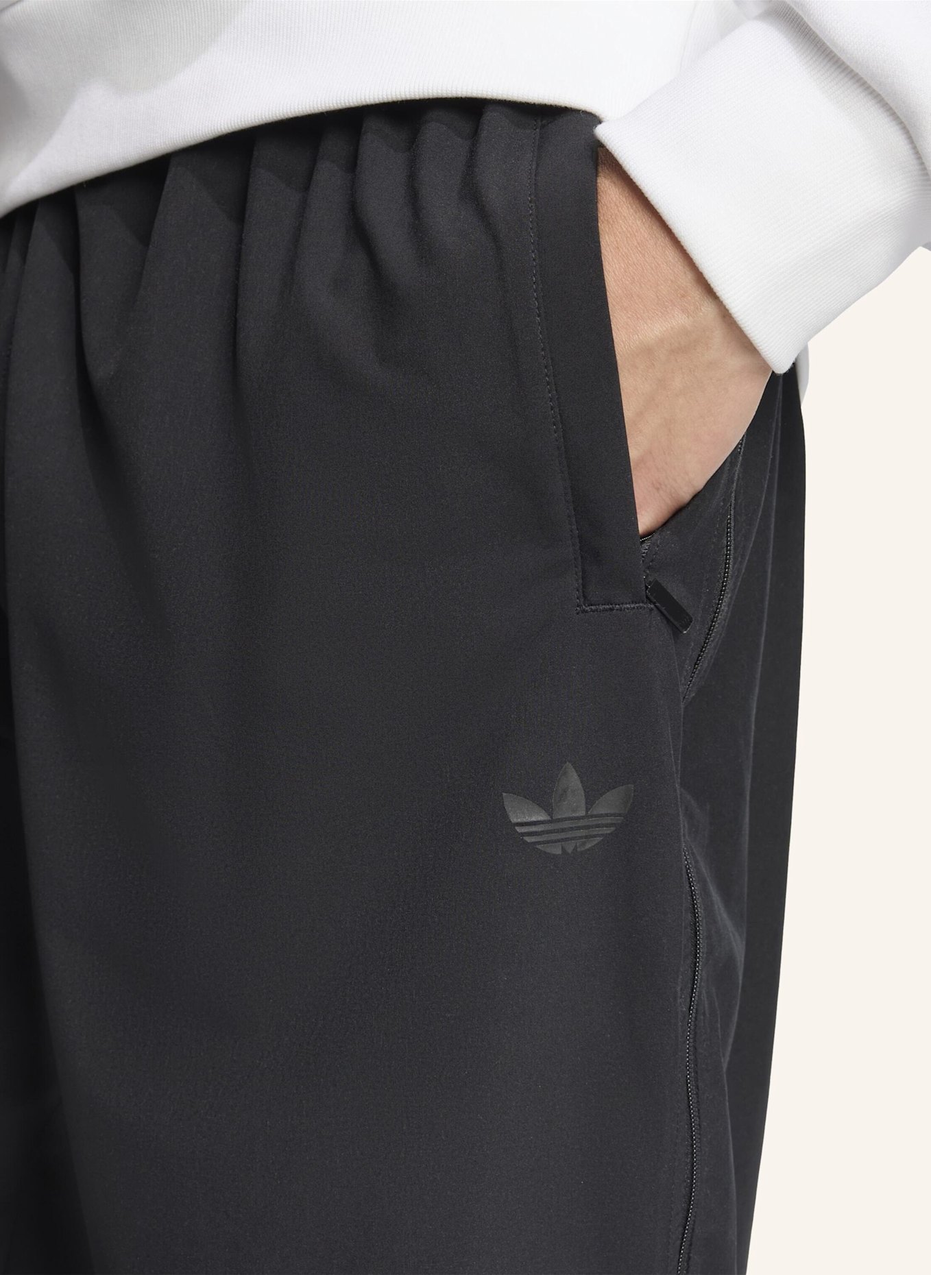 adidas Originals HOSE MIT SEITLICHEN MESH-EINSÄTZEN UND REISSVERSCHLUSS: SCHWARZ