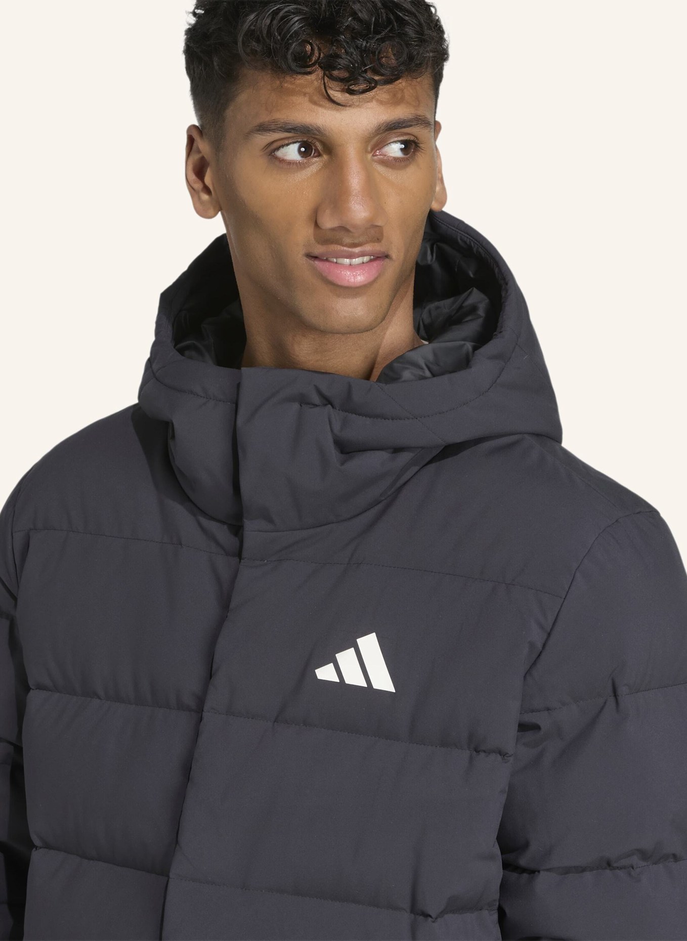 adidas HELIONIC CLIMAWARM DAUNENJACKE MIT KAPUZE: SCHWARZ
