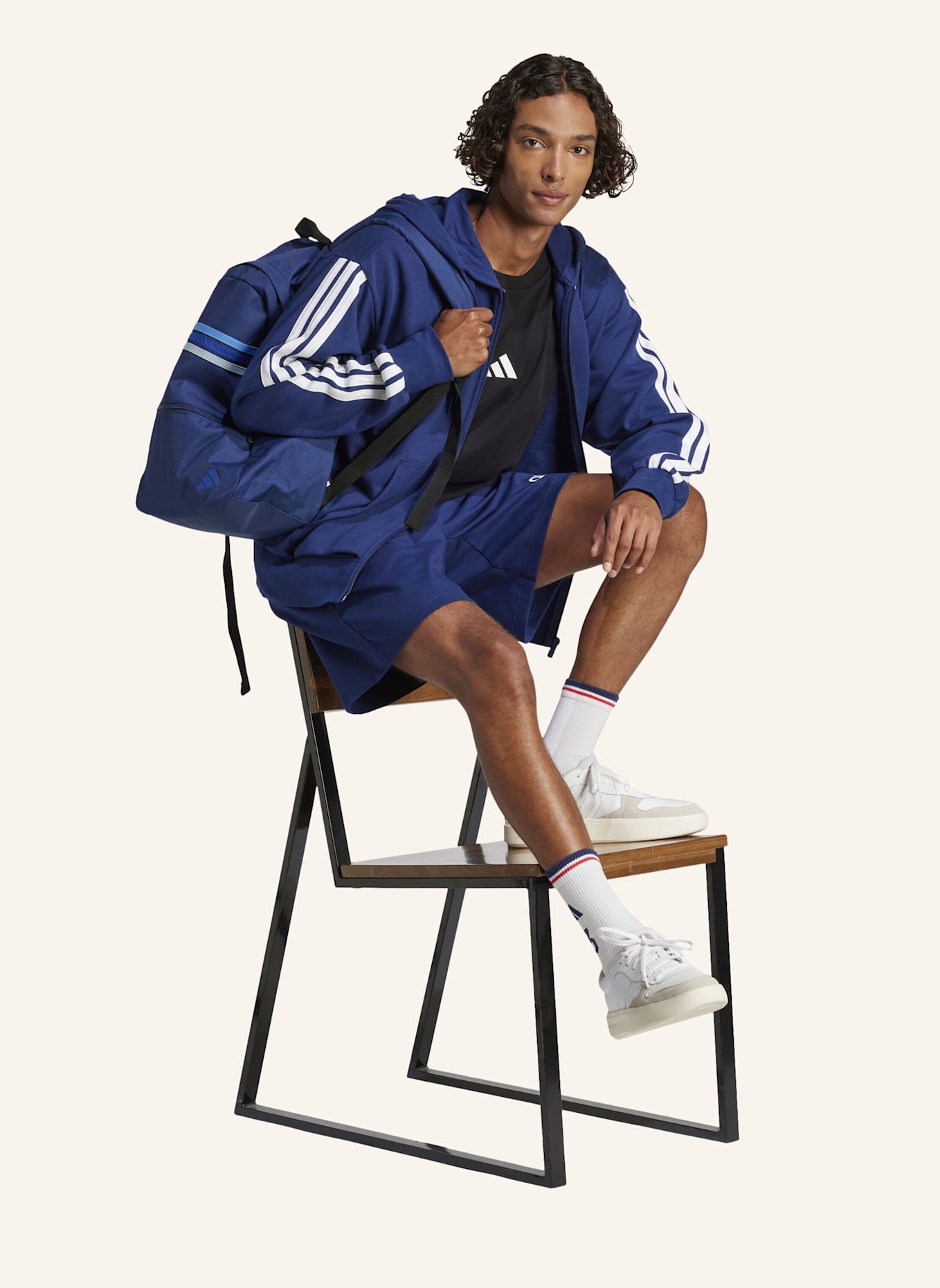 adidas ESSENTIALS 3-STREIFEN FRENCH TERRY KAPUZENJACKE: BLAU/ WEISS