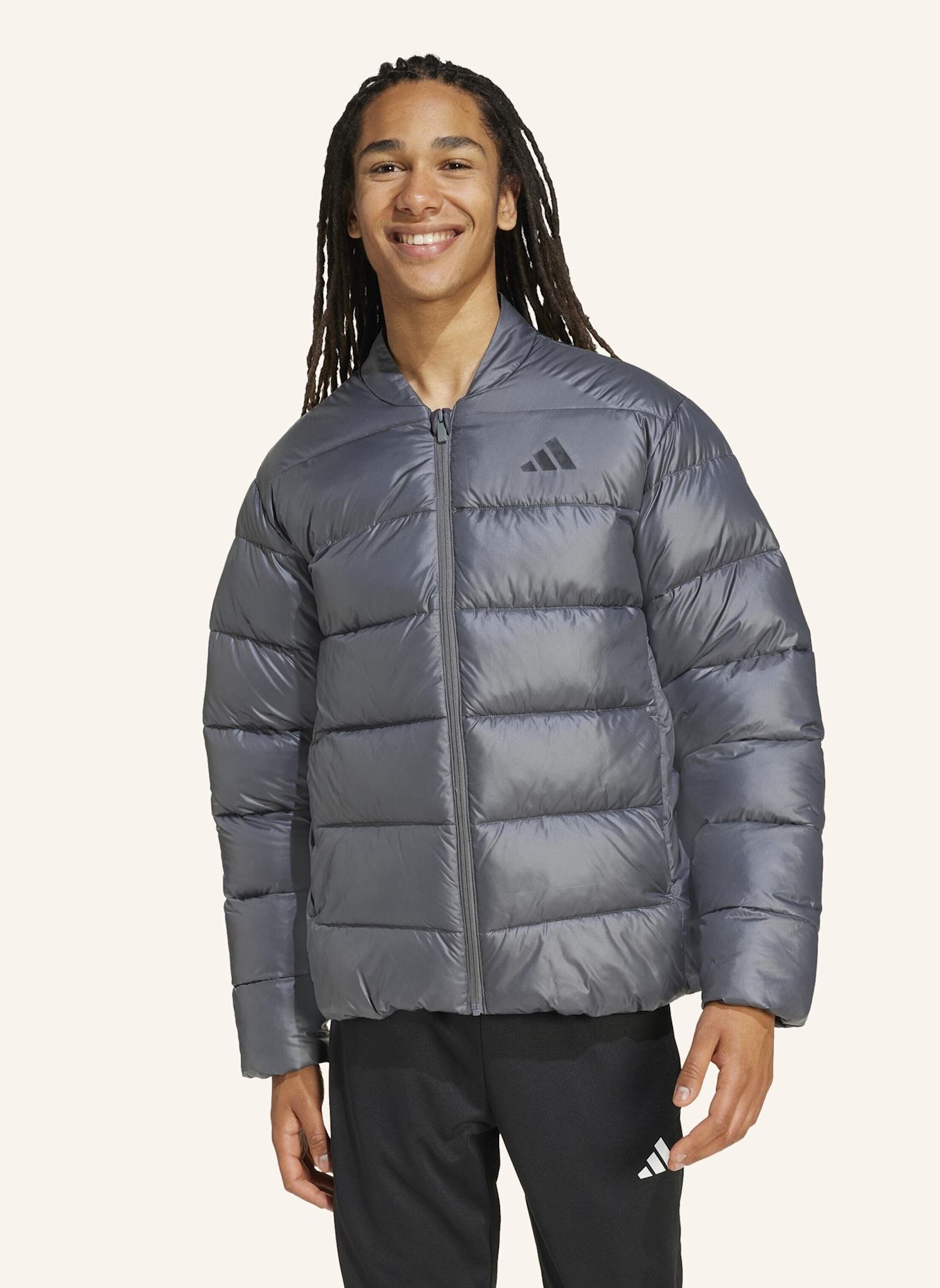 adidas ESSENTIALS CLIMAWARM KUNSTDAUNEN JACKE: GRAU