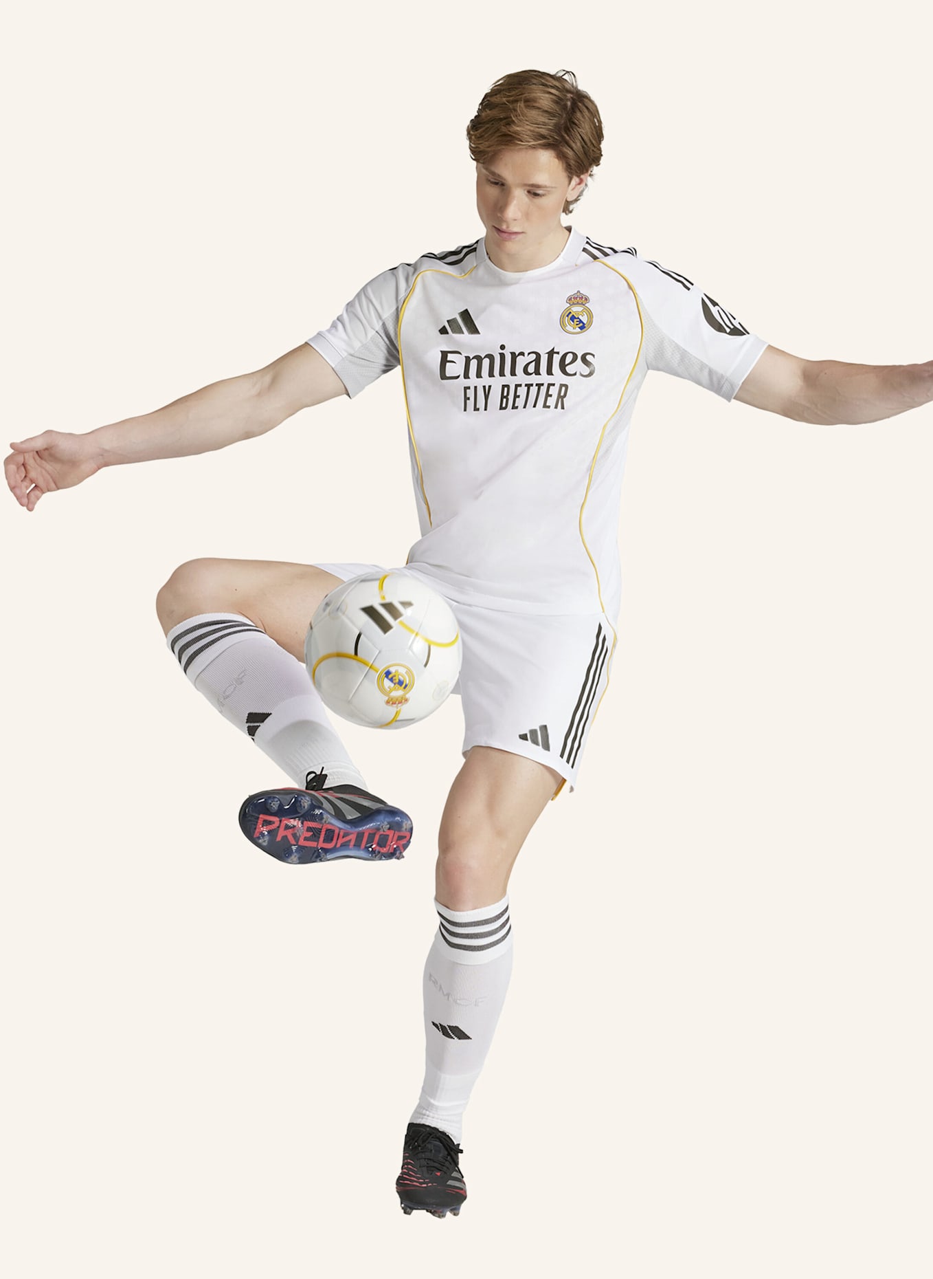 adidas REAL MADRID 25/26 HEIMTRIKOT AUTHENTIC JERSEY: WEISS