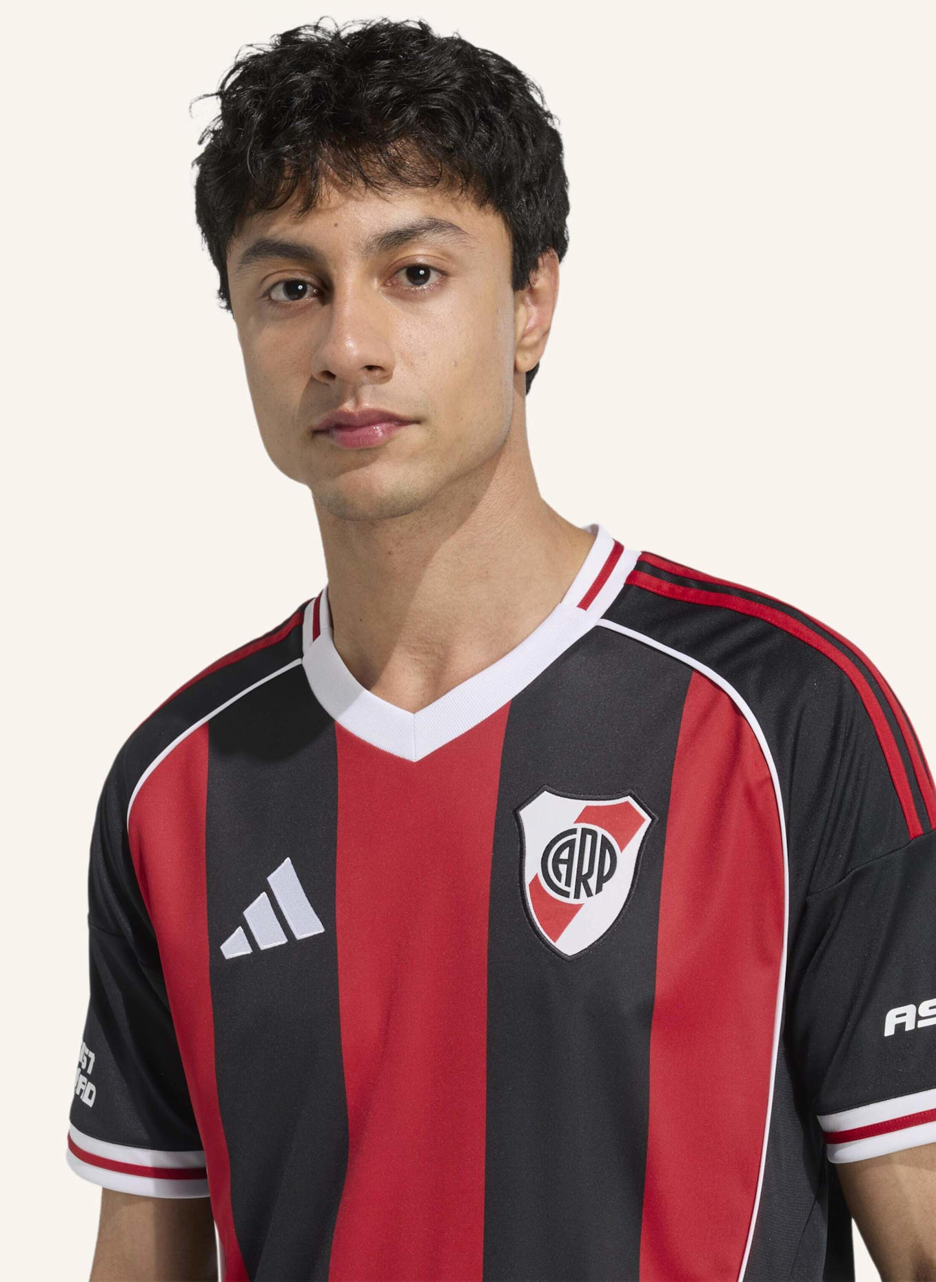 adidas RIVER PLATE 25/26 AUSWÄRTSTRIKOT: SCHWARZ/ ROT