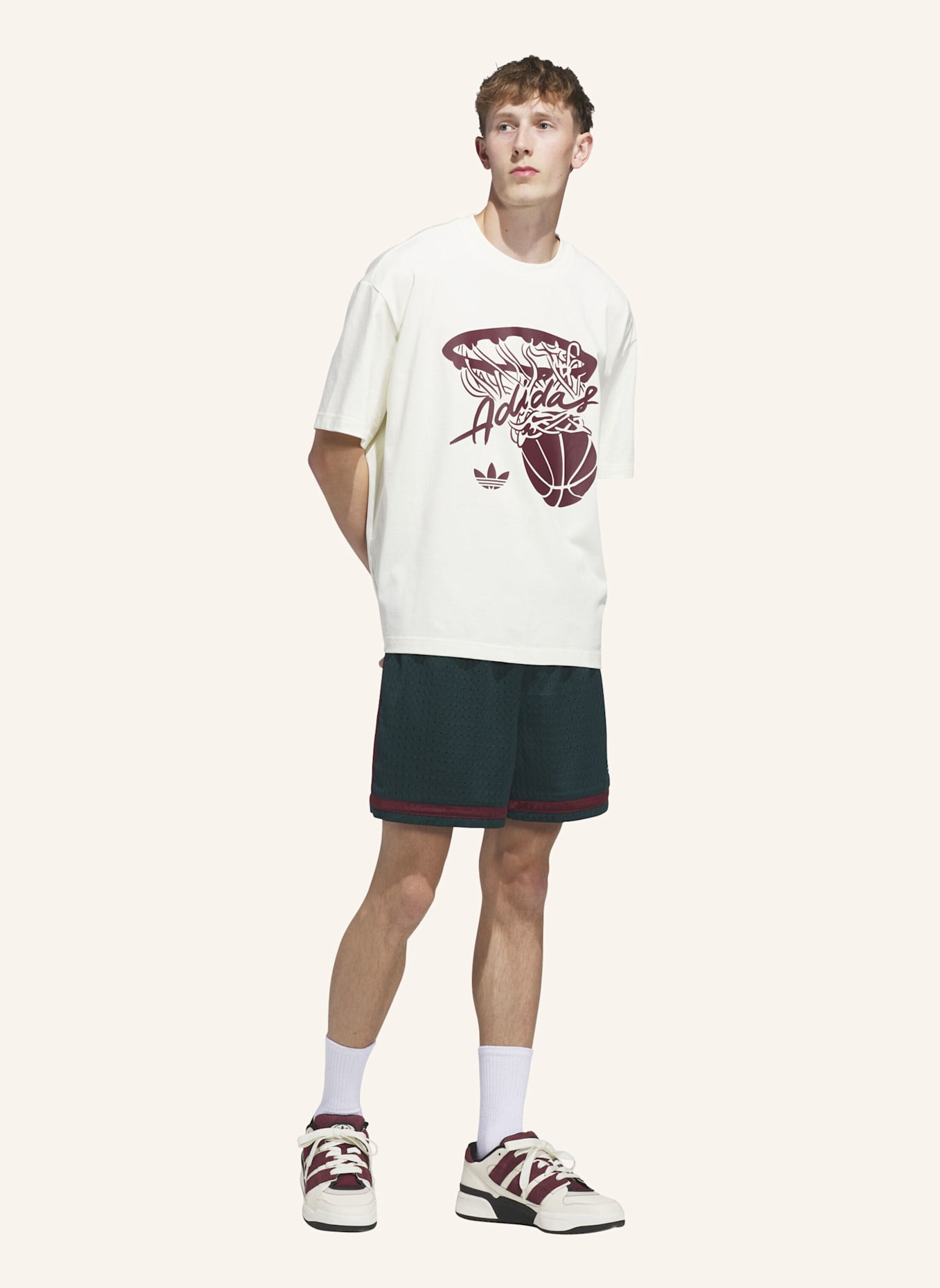 adidas Trainingsshorts ORIGINALS BASKETBALL: GRÜN/ ROT