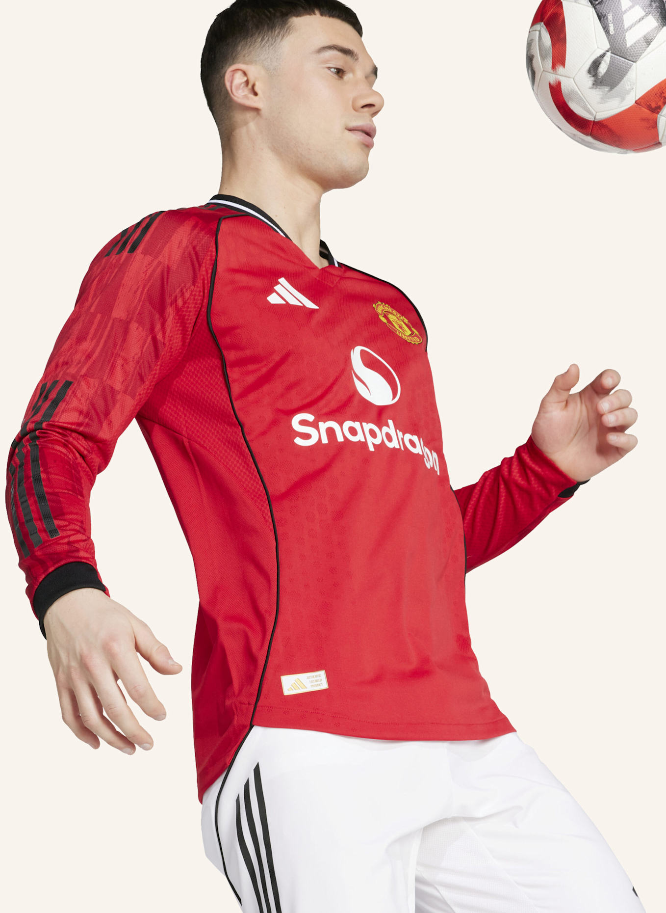adidas MANCHESTER UNITED 25/26 LANGÄRMELIGES AUTHENTIC HEIMTRIKOT: ROT
