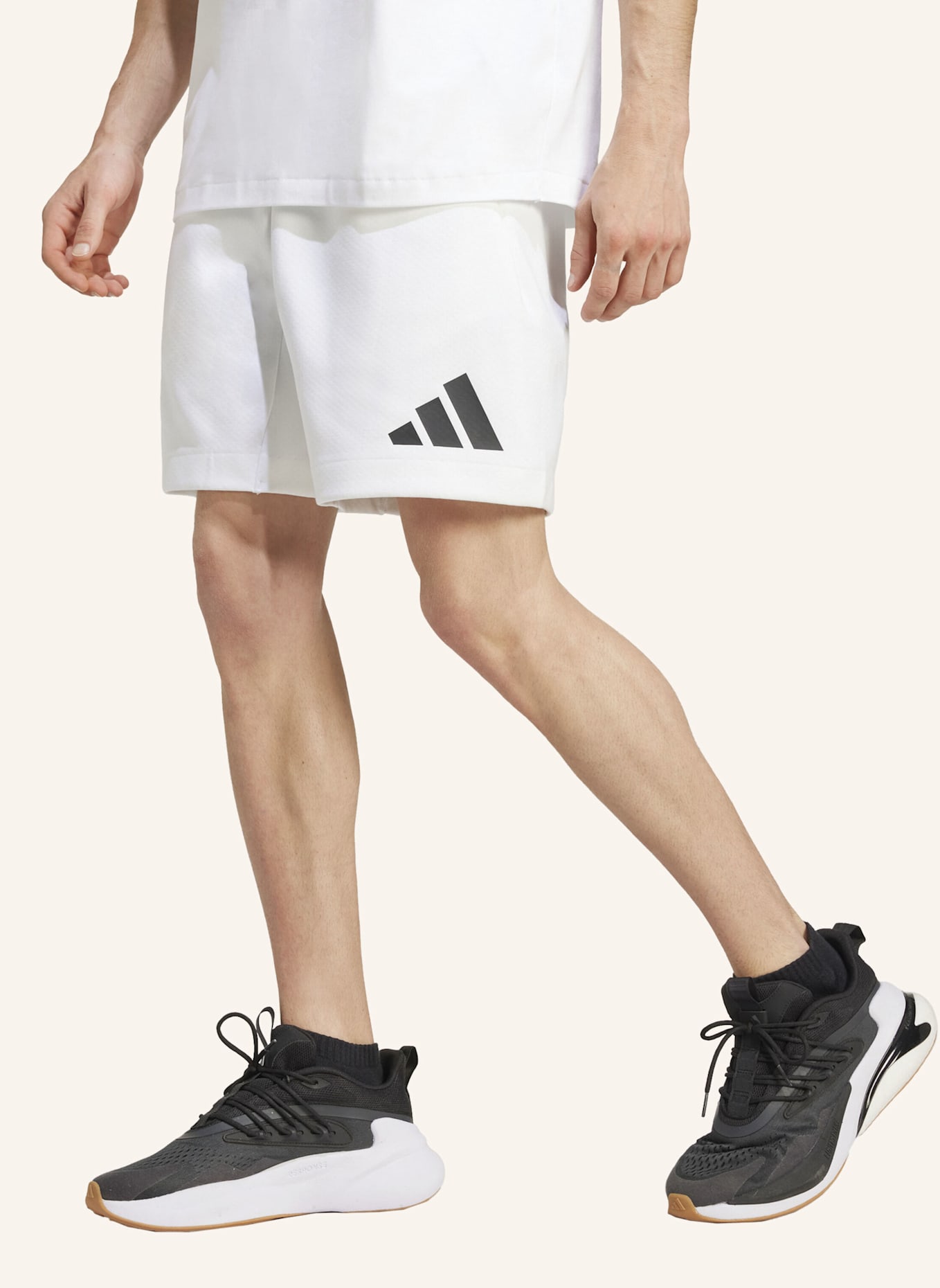 adidas Sweatshorts Z.N.E.: WEISS