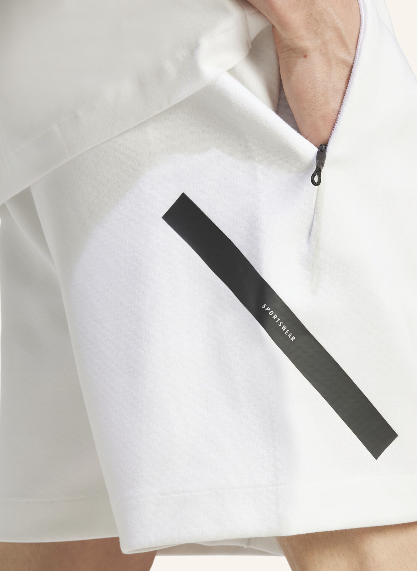 adidas Sweatshorts Z.N.E.: WEISS