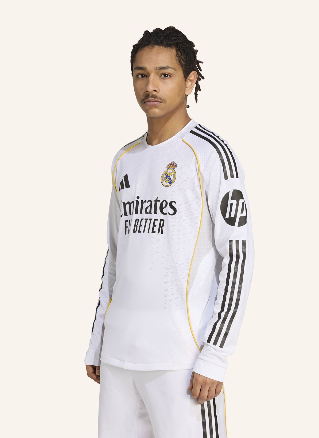 adidas REAL MADRID 25/26 LONG SLEEVE HEIMTRIKOT AUTHENTIC: WEISS