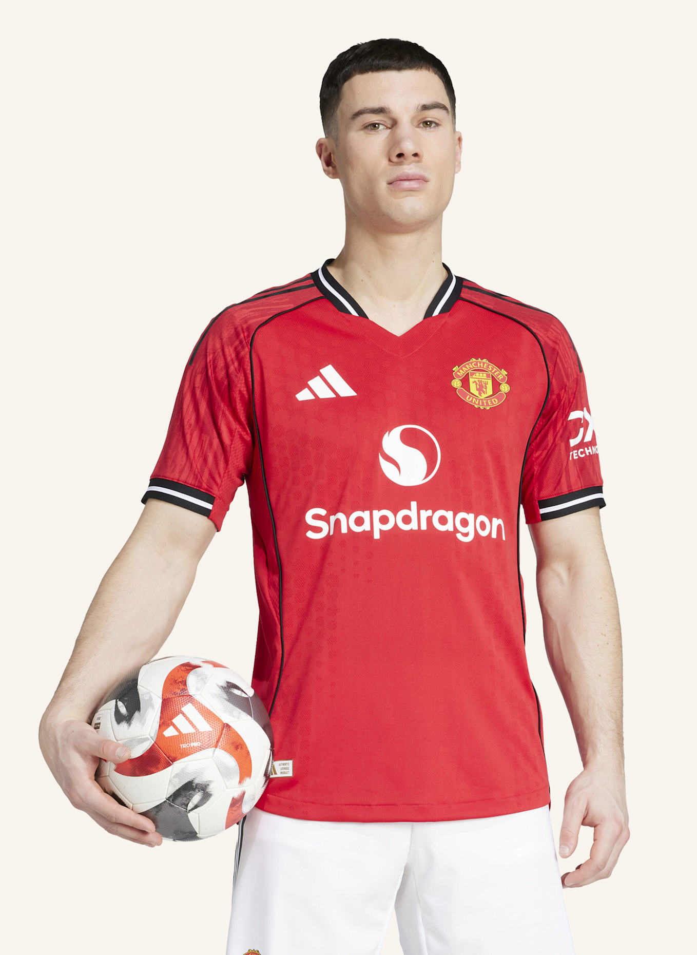 adidas MANCHESTER UNITED 25/26 HEIMTRIKOT AUTHENTIC: ROT