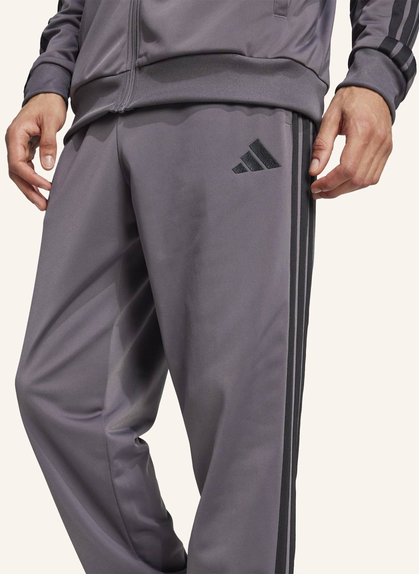 adidas Trainingsanzug 3 STRIPES: GRAU