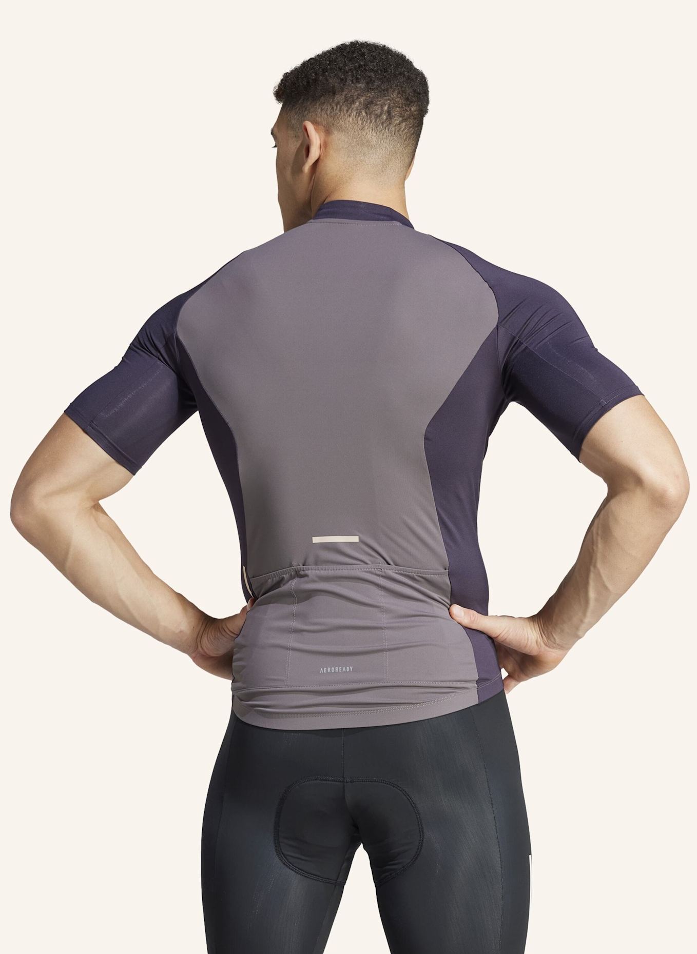 adidas ESSENTIALS 3-STREIFEN RADTRIKOT: GRAU