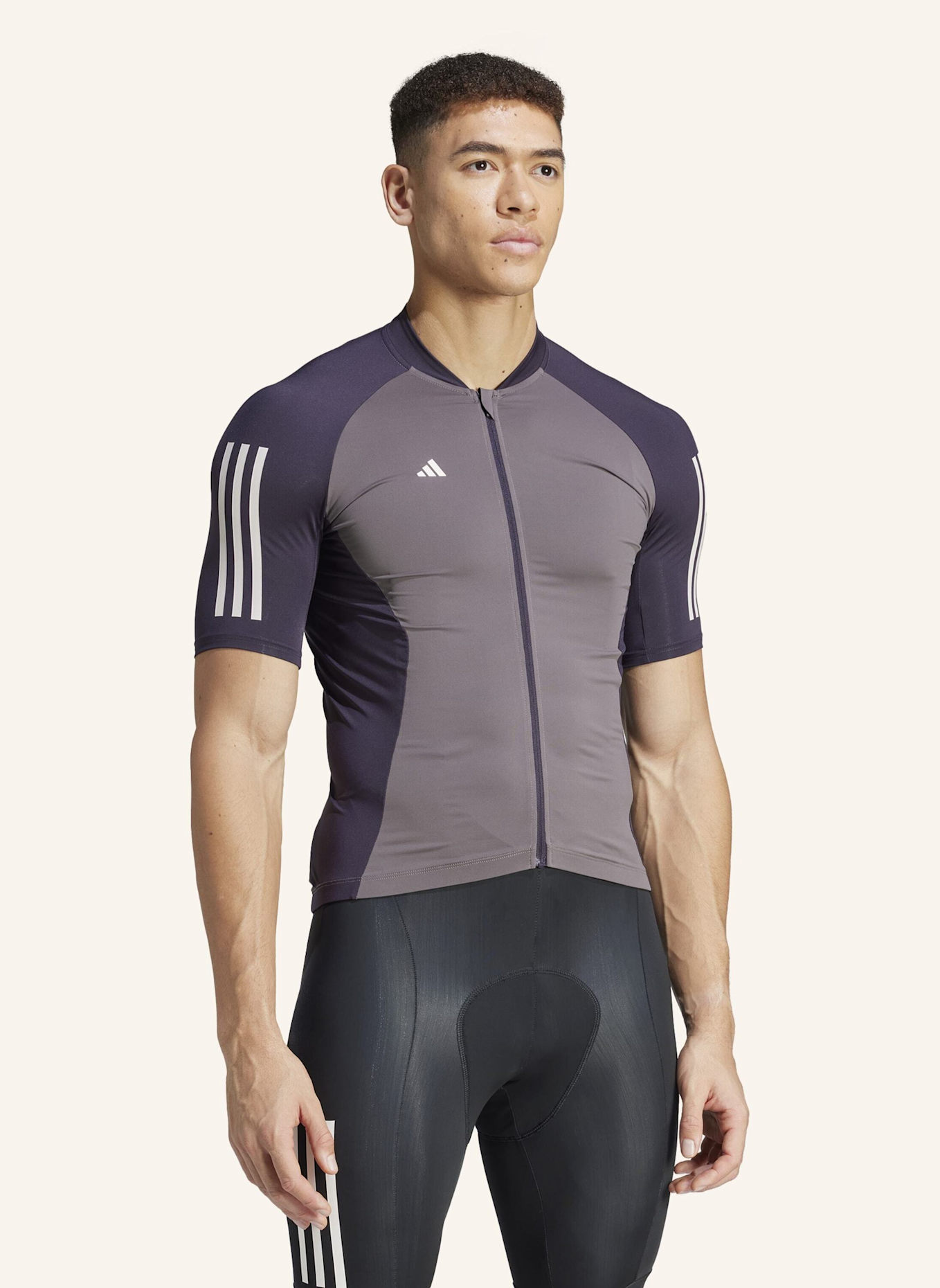 adidas ESSENTIALS 3-STREIFEN RADTRIKOT: GRAU
