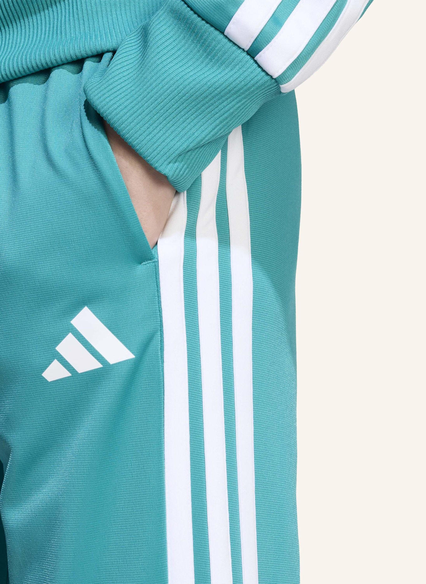 adidas SEASONAL ESSENTIALS TIBERIO 3-STREIFEN TRICOT KIDS TRAININGSANZUG: WEISS