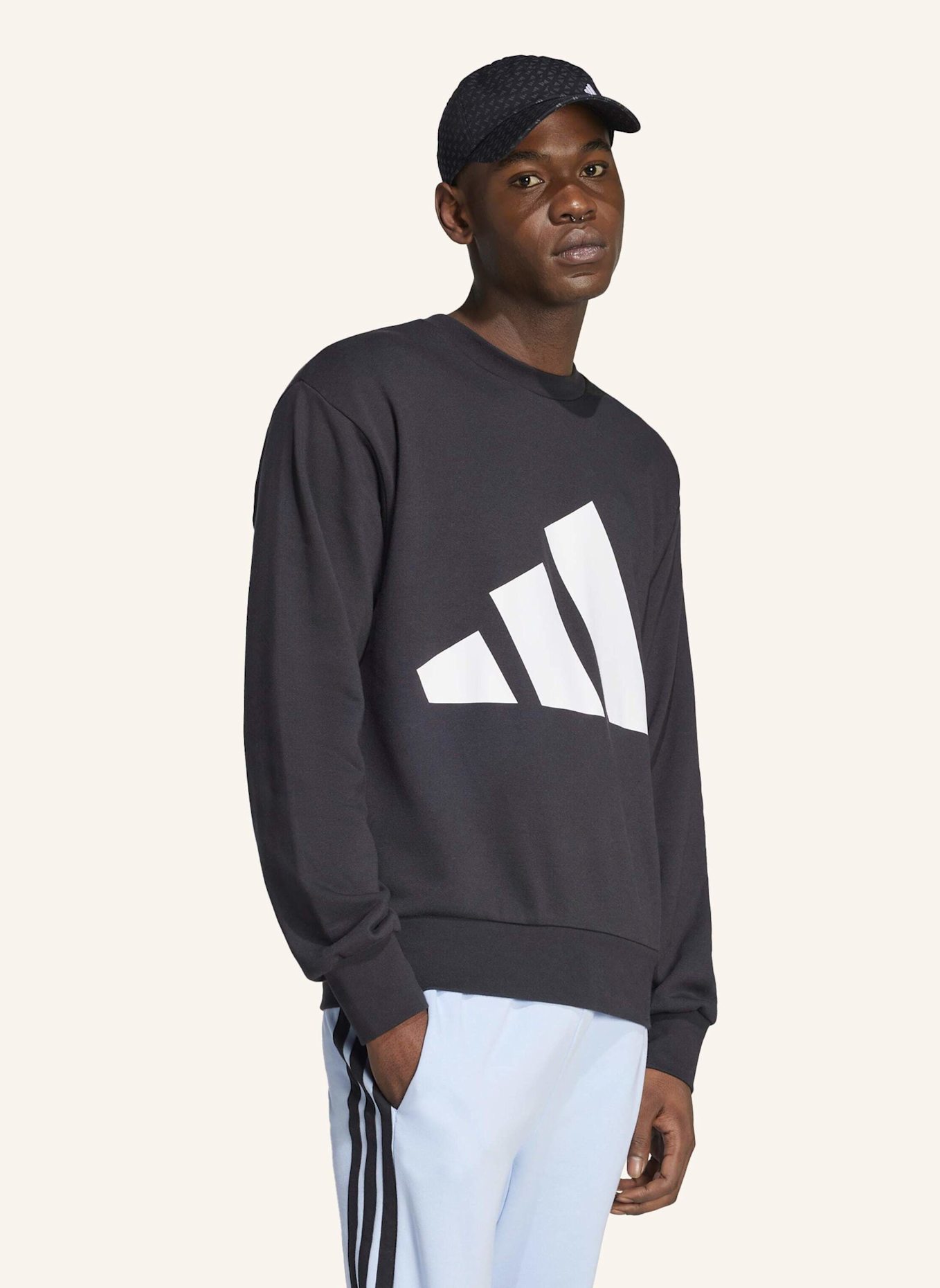 adidas ESSENTIALS BIG LOGO FRENCH TERRY SWEATSHIRT: SCHWARZ/ WEISS