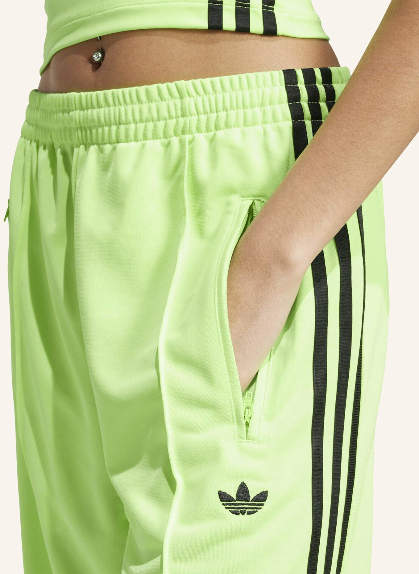 adidas Originals Track Pants FIREBIRD ADICOLOR LOOSE: GRÜN/ SCHWARZ