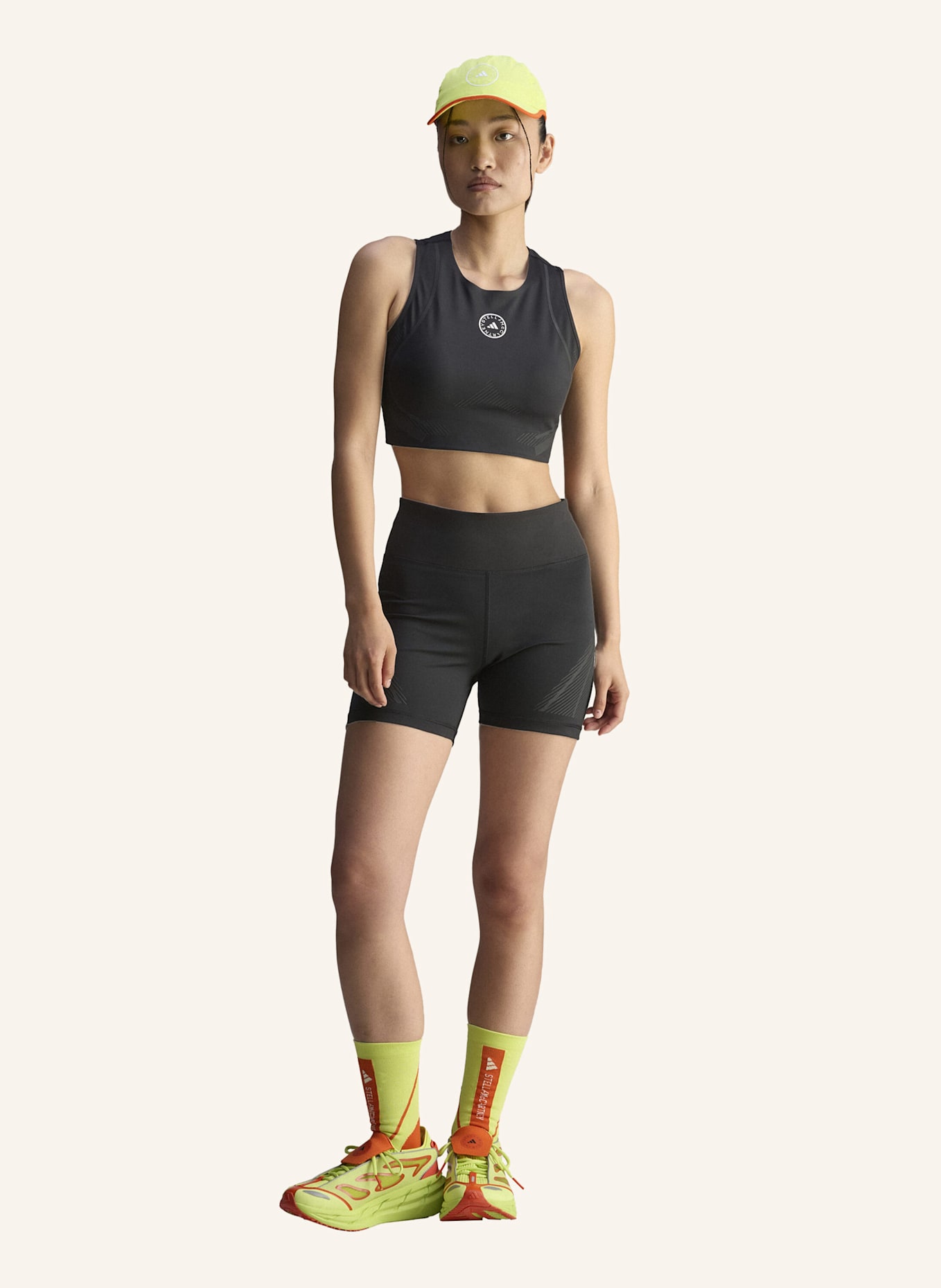 adidas by Stella McCartney ADIDAS BY STELLA MCCARTNEY TRUEPACE RUNNING KURZE LEGGINGS: SCHWARZ