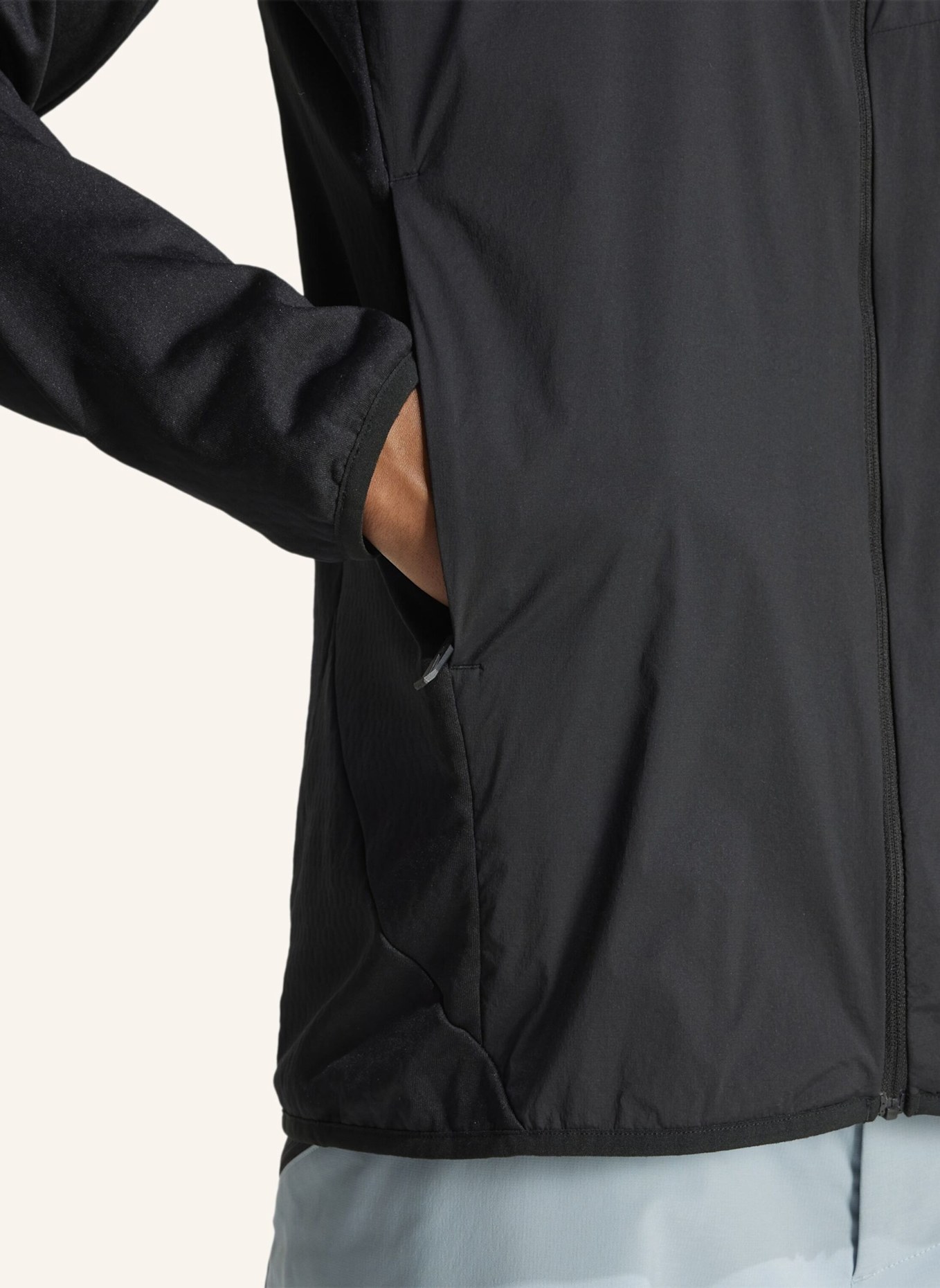 adidas TERREX TERREX XPERIOR CLIMAWARM+ WIND LIGHT FLEECE KAPUZENJACKE: SCHWARZ