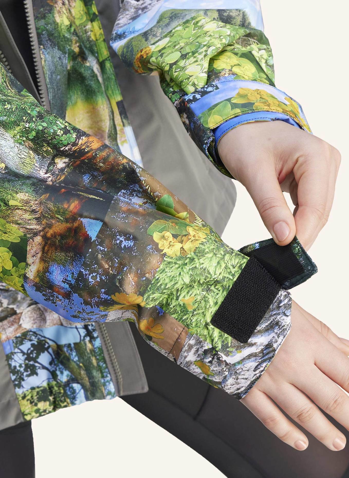 adidas by Stella McCartney ADIDAS BY STELLA MCCARTNEY TRUENATURE EARTH COLLAGE RUCKSACK JACKE: GELB