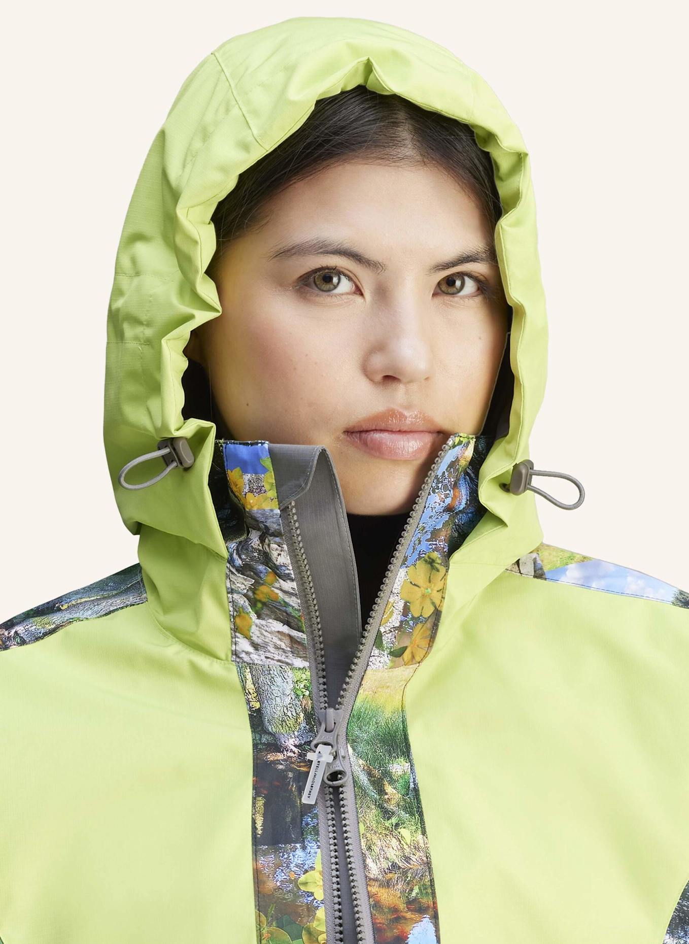 adidas by Stella McCartney ADIDAS BY STELLA MCCARTNEY TRUENATURE EARTH COLLAGE RUCKSACK JACKE: GELB