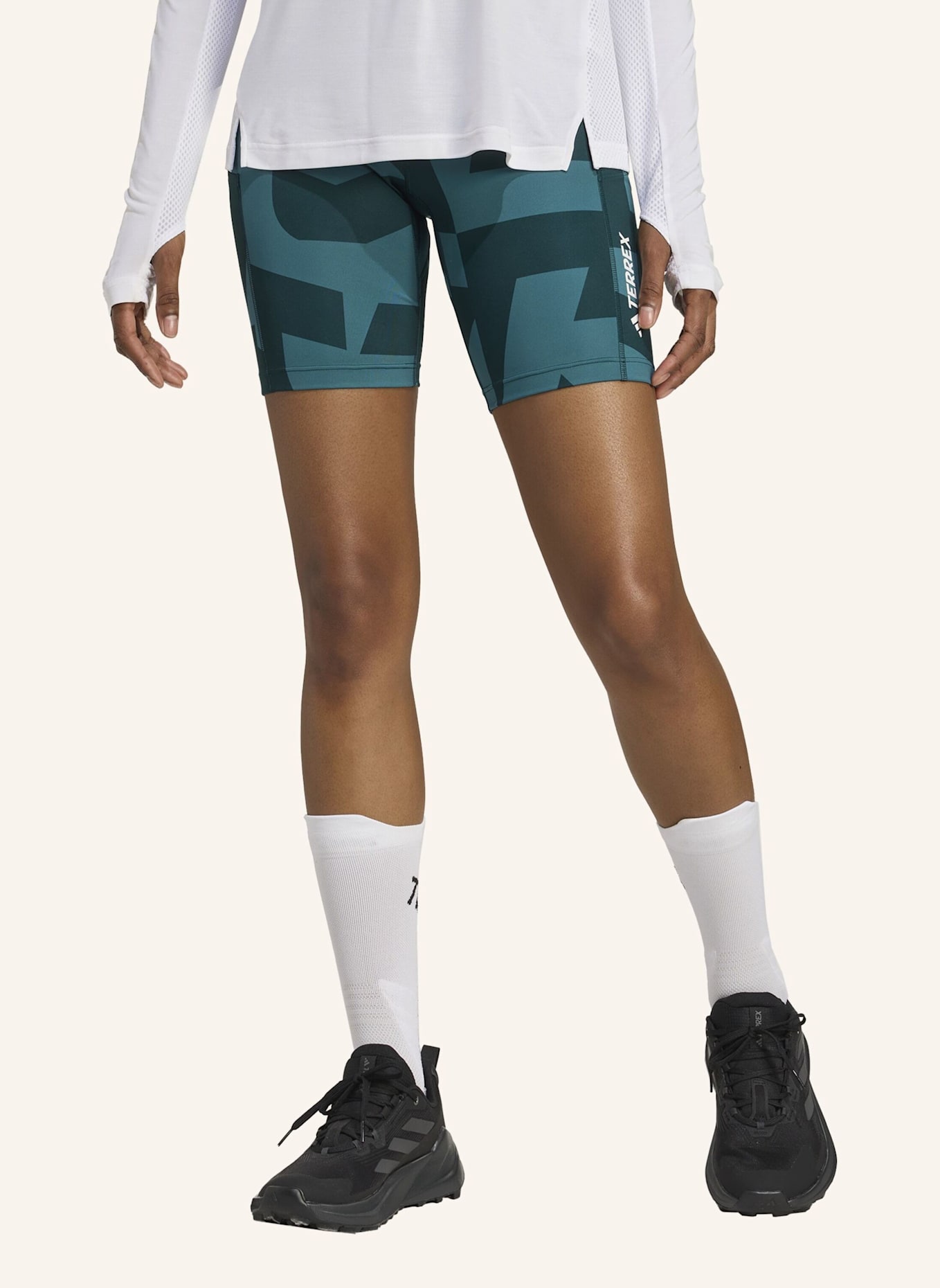 adidas TERREX Tights TERREX MULTI 8INCH PRINTED: GRÜN