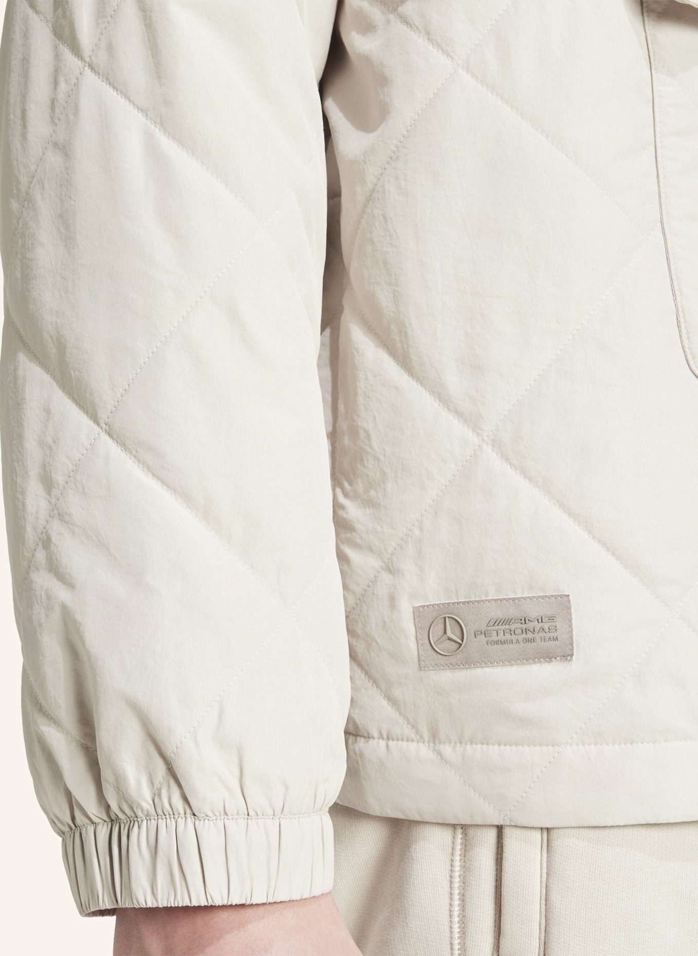 adidas MERCEDES - AMG PETRONAS FORMULA ONE TEAM PREMIUM SWEAT OBERTEIL: BEIGE