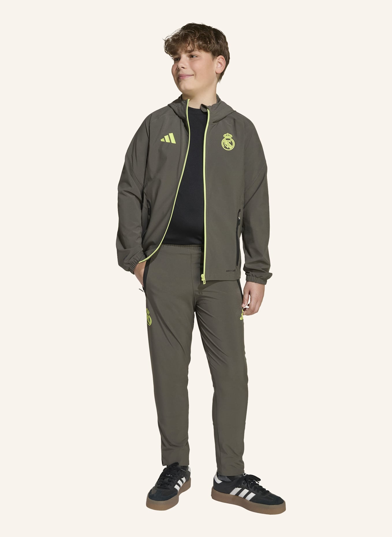adidas REAL MADRID TIRO 25 COMPETITION VIS TECH TRAVEL HOSE FÜR KINDER UND TEENS: GRAU/ GELB
