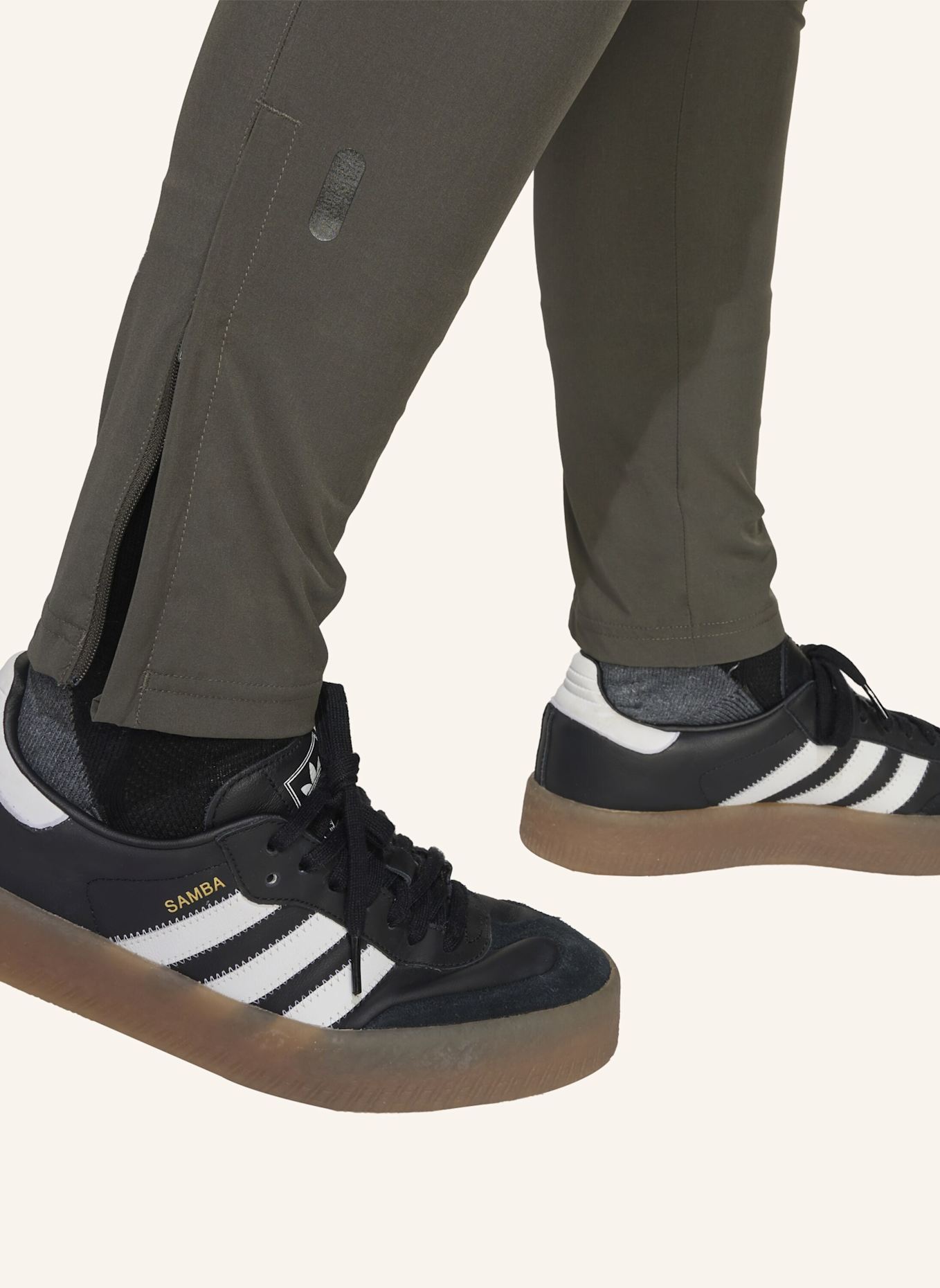 adidas REAL MADRID TIRO 25 COMPETITION VIS TECH TRAVEL HOSE FÜR KINDER UND TEENS: GRAU/ GELB