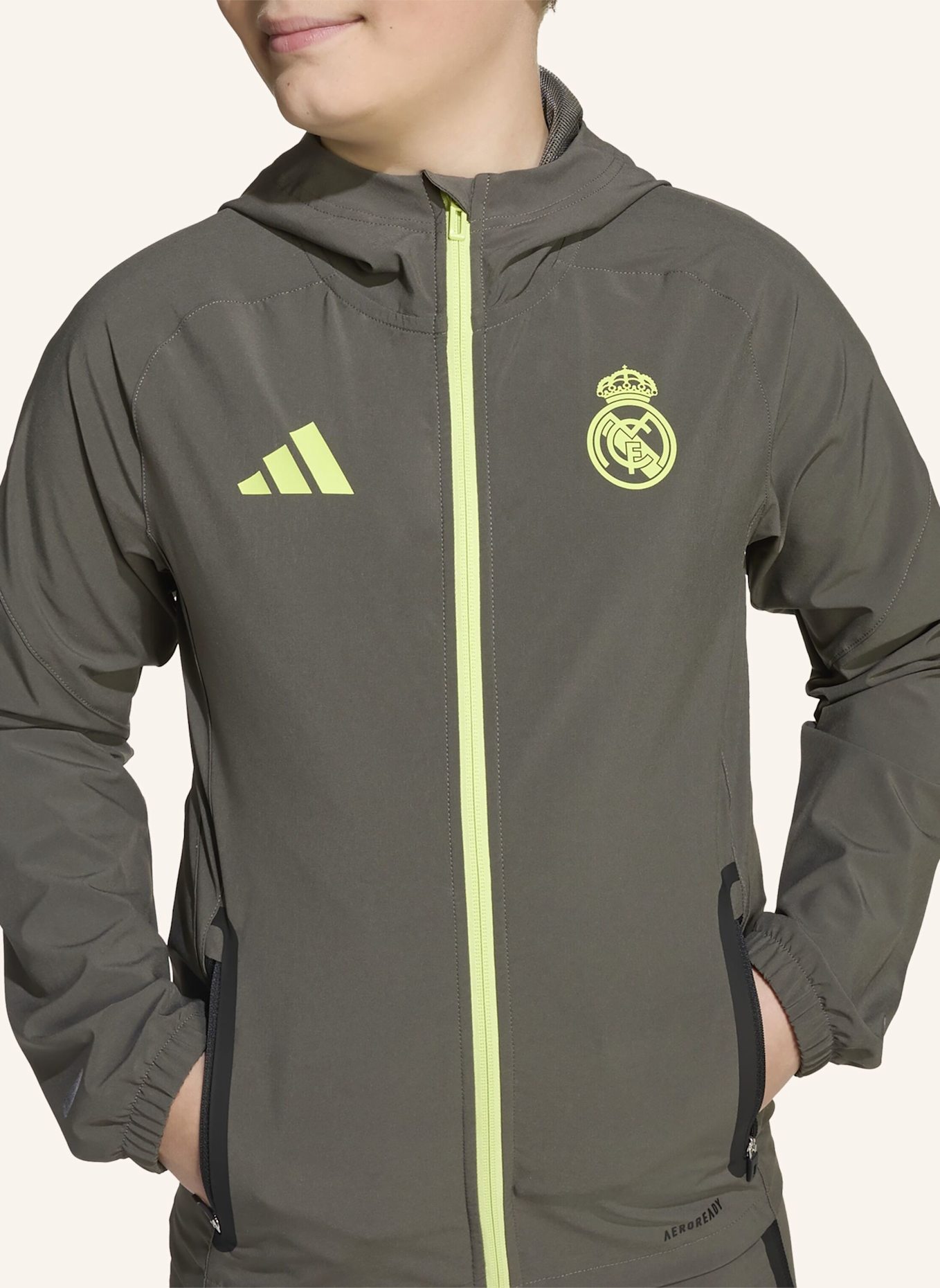 adidas REAL MADRID TIRO 25 COMPETITION VIS TECH TRAVEL KIDS JACKE: GRAU/ GELB