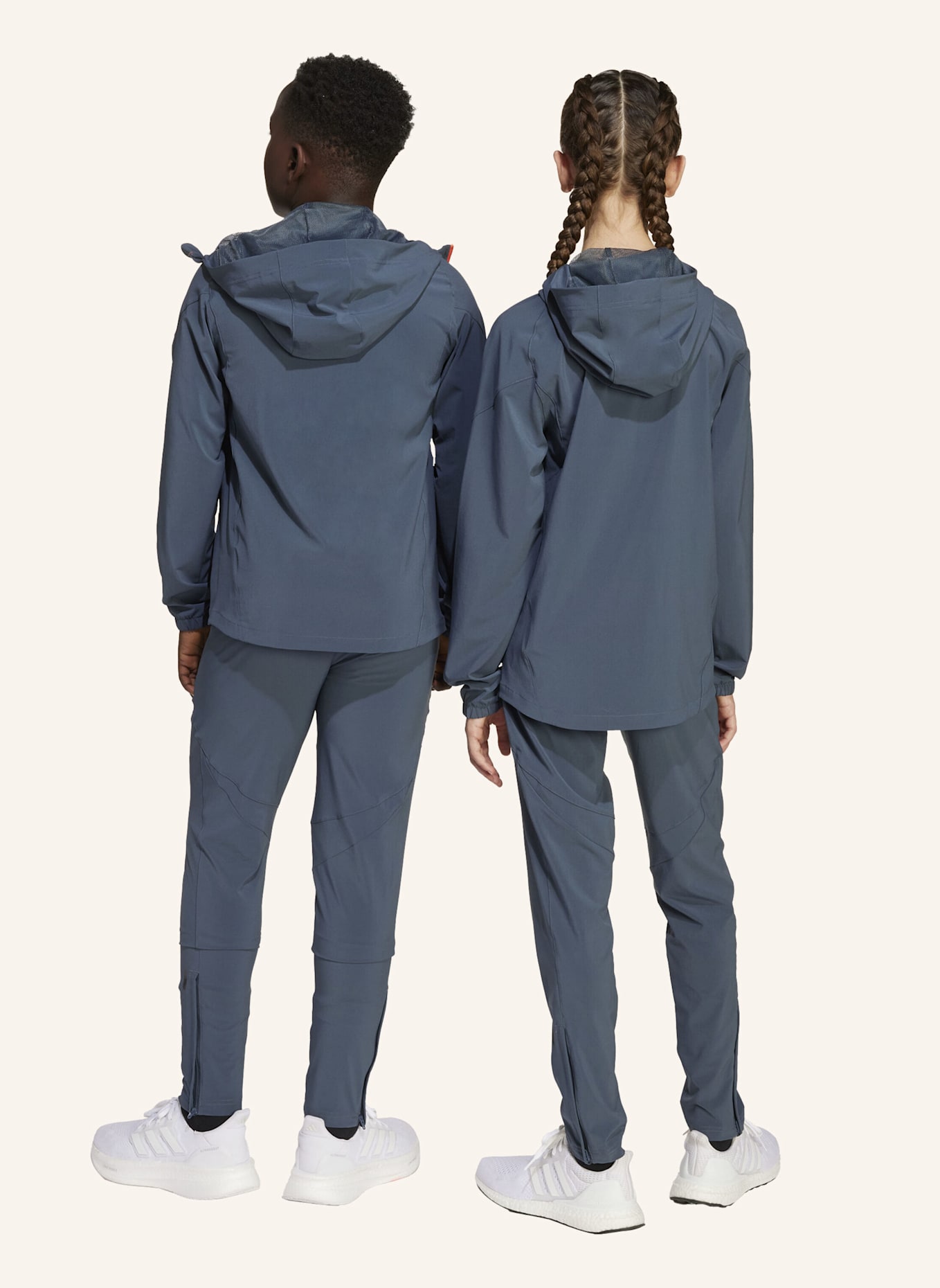 adidas FC BAYERN MÜNCHEN TIRO 25 COMPETITION VIS TECH TRAVEL HOSE KIDS: GRAU/ ORANGE