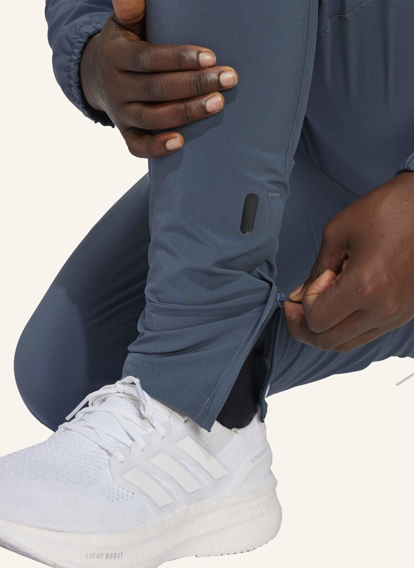 adidas FC BAYERN MÜNCHEN TIRO 25 COMPETITION VIS TECH TRAVEL HOSE KIDS: GRAU/ ORANGE