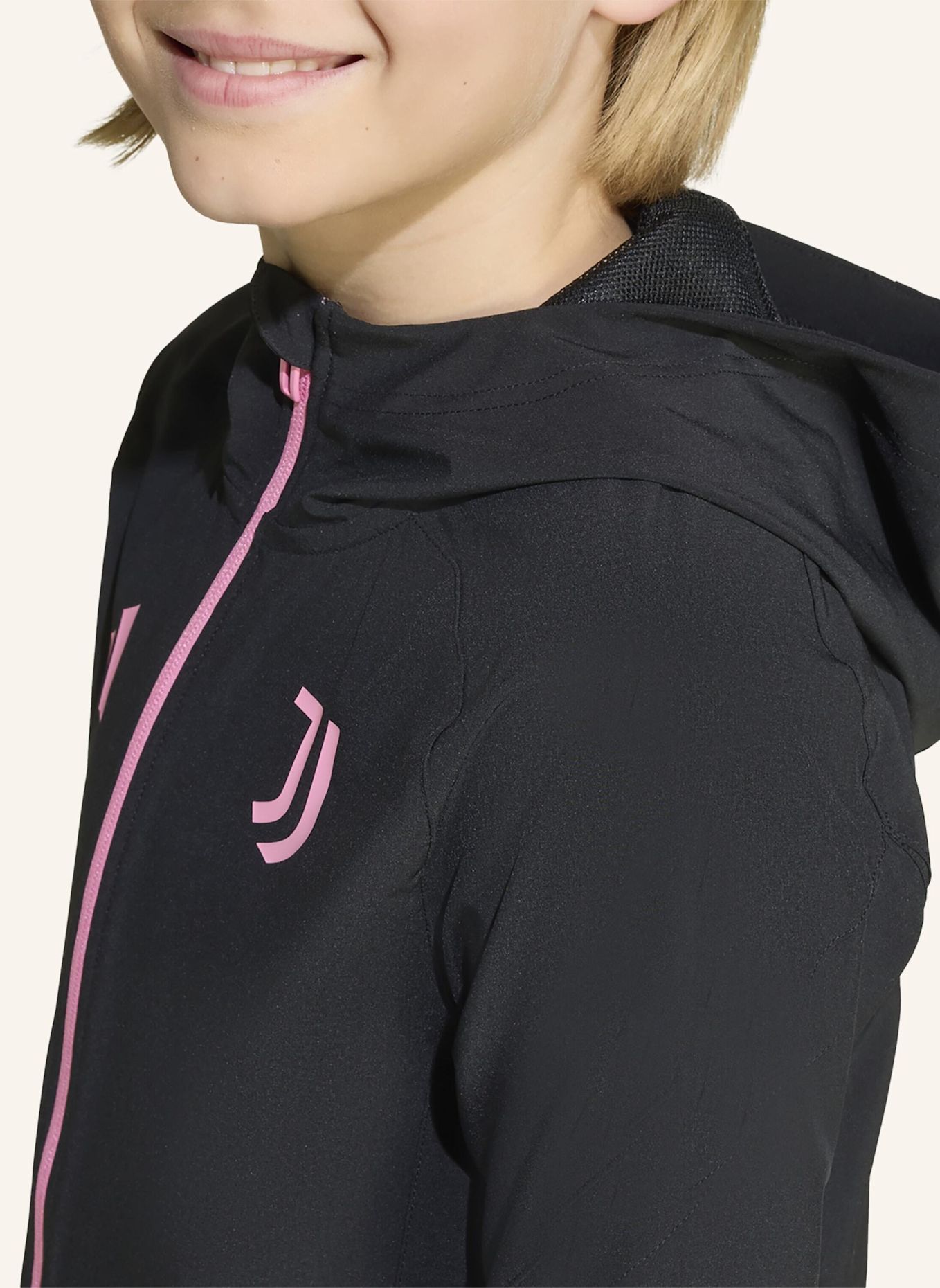 adidas JUVENTUS TURIN TIRO 25 COMPETITION VIS TECH KIDS TRAVEL JACKE: SCHWARZ