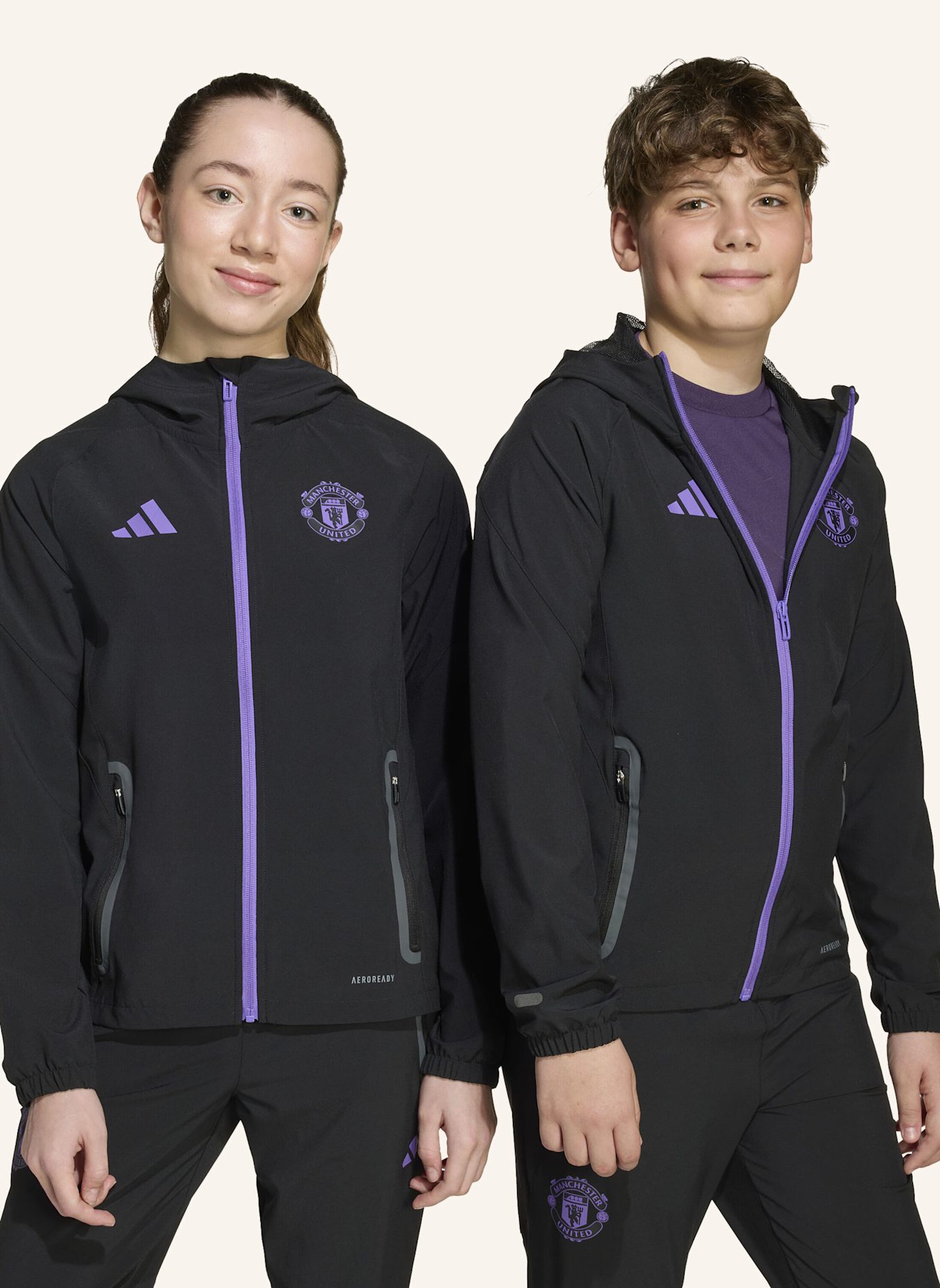 adidas MANCHESTER UNITED TIRO 25 COMPETITION VIS TECH KIDS TRAVEL JACKE: SCHWARZ