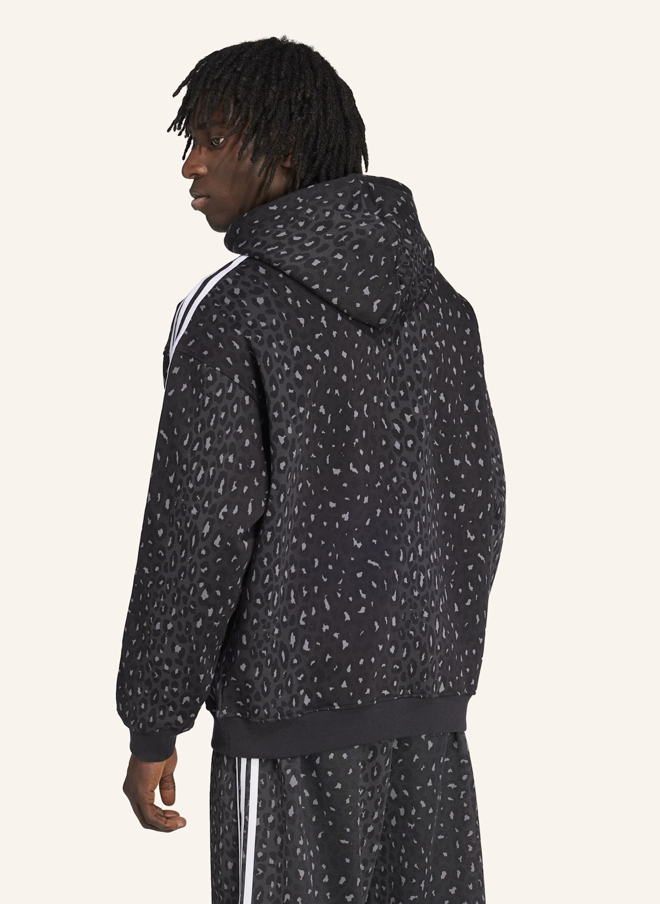 adidas Originals LEO ALL OVER PRINT LOOSE HOODIE: SCHWARZ