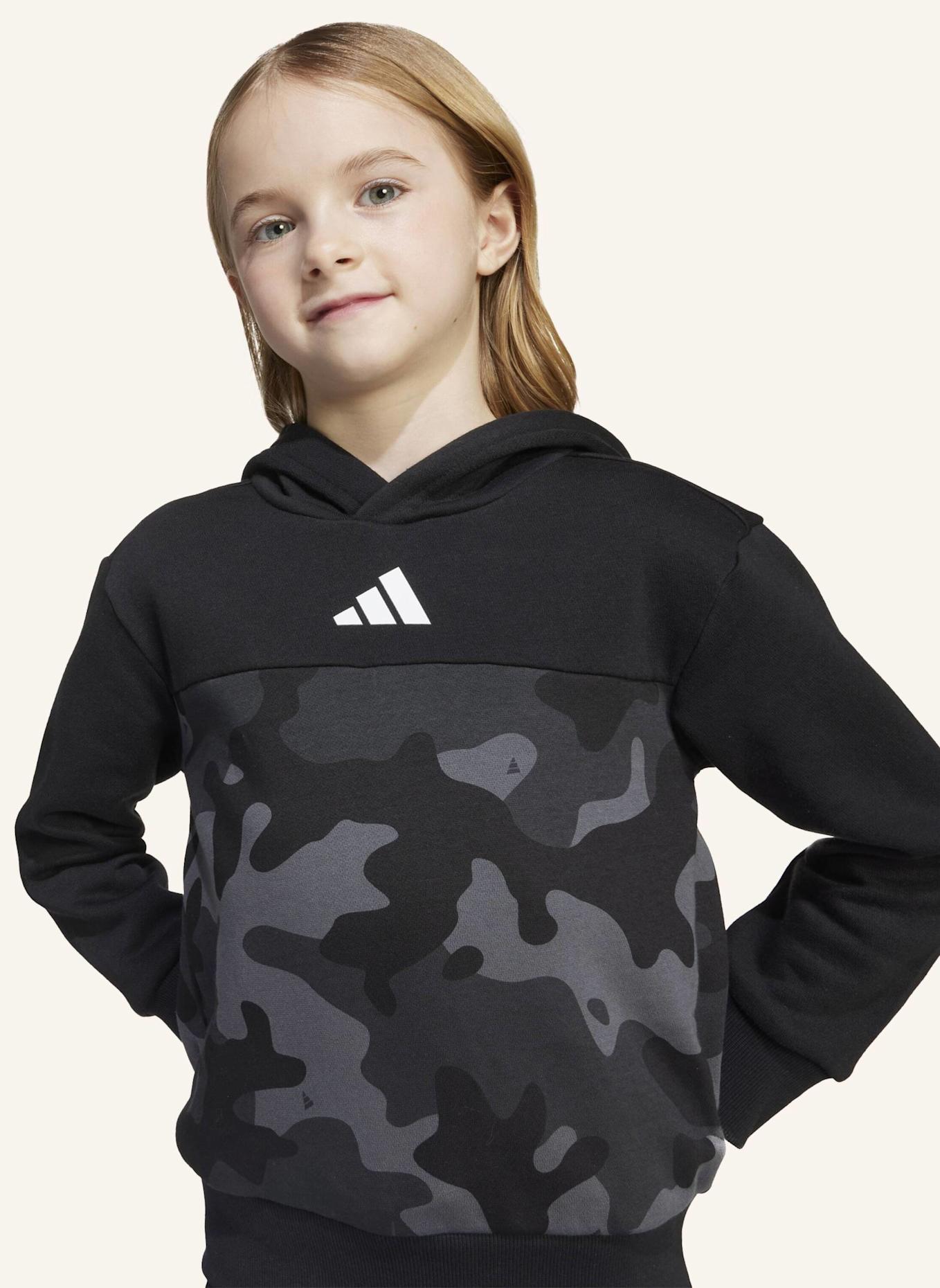 adidas SEASONAL ESSENTIALS CAMO FLEECE JOGGINGANZUG KLEINKINDER: SCHWARZ/ WEISS